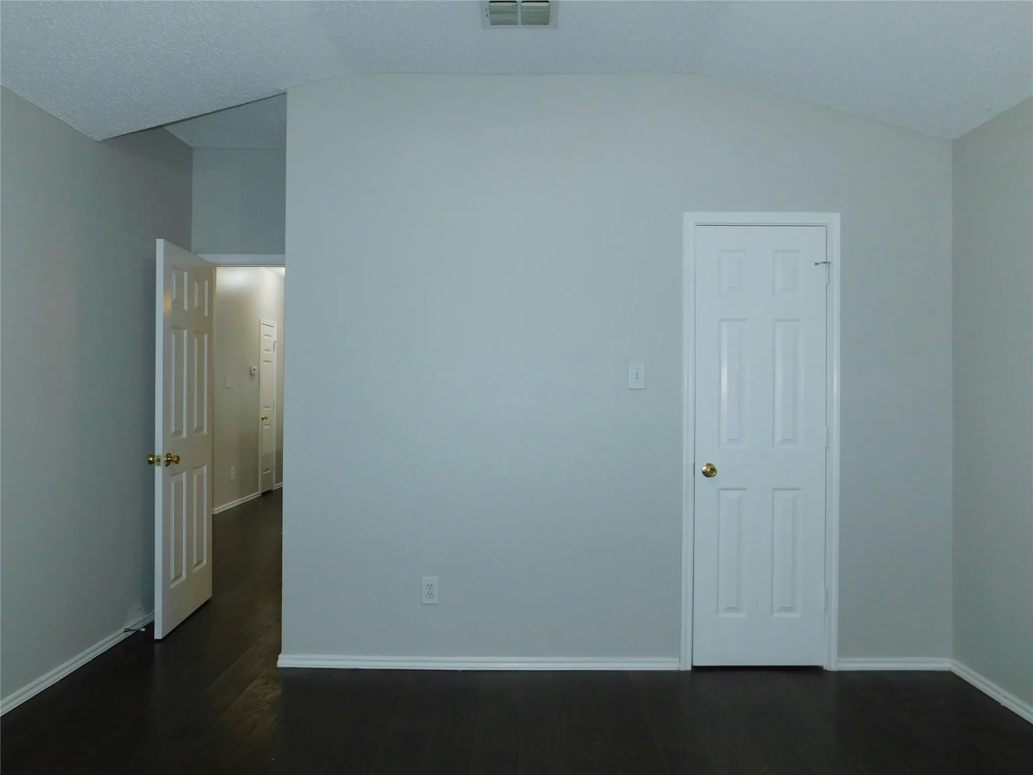 Single Family Residence For Rent in Denton County , 1648 Crown Point Drive, Little Elm, Texas 75036, 4 Bedroom, 2 Bathroom, 2 Garage spaces, 1,873 Sqft, built in 2004, mls#21296301, Real Estate Agent in Little Elm, Homes For Rent in Denton county, Homes For Rent in Little Elm, Realtor in Little Elm Texas, Real Estate Brokerage Independent Realty Texas, Luminita Cordes Realtor