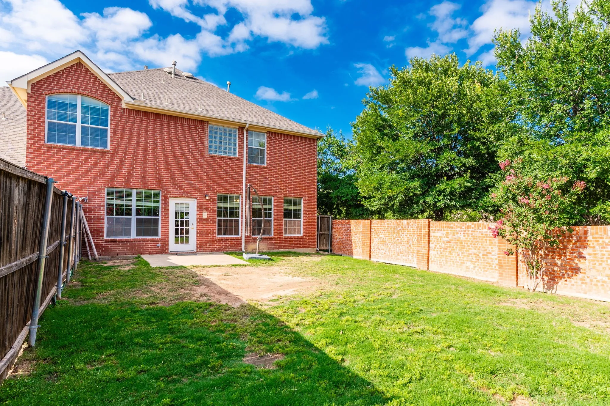 Single Family Residence For Rent in Dallas County , 1100 Cedar Valley Drive, Irving, Texas 75063, 4 Bedroom, 3 Bathroom, 2 Garage spaces, 3,168 Sqft, built in 2004, mls#21298169, Real Estate Agent in Irving, Homes For Rent in Dallas county, Homes For Rent in Irving, Realtor in Irving Texas, Real Estate Brokerage Independent Realty Texas, Luminita Cordes Realtor