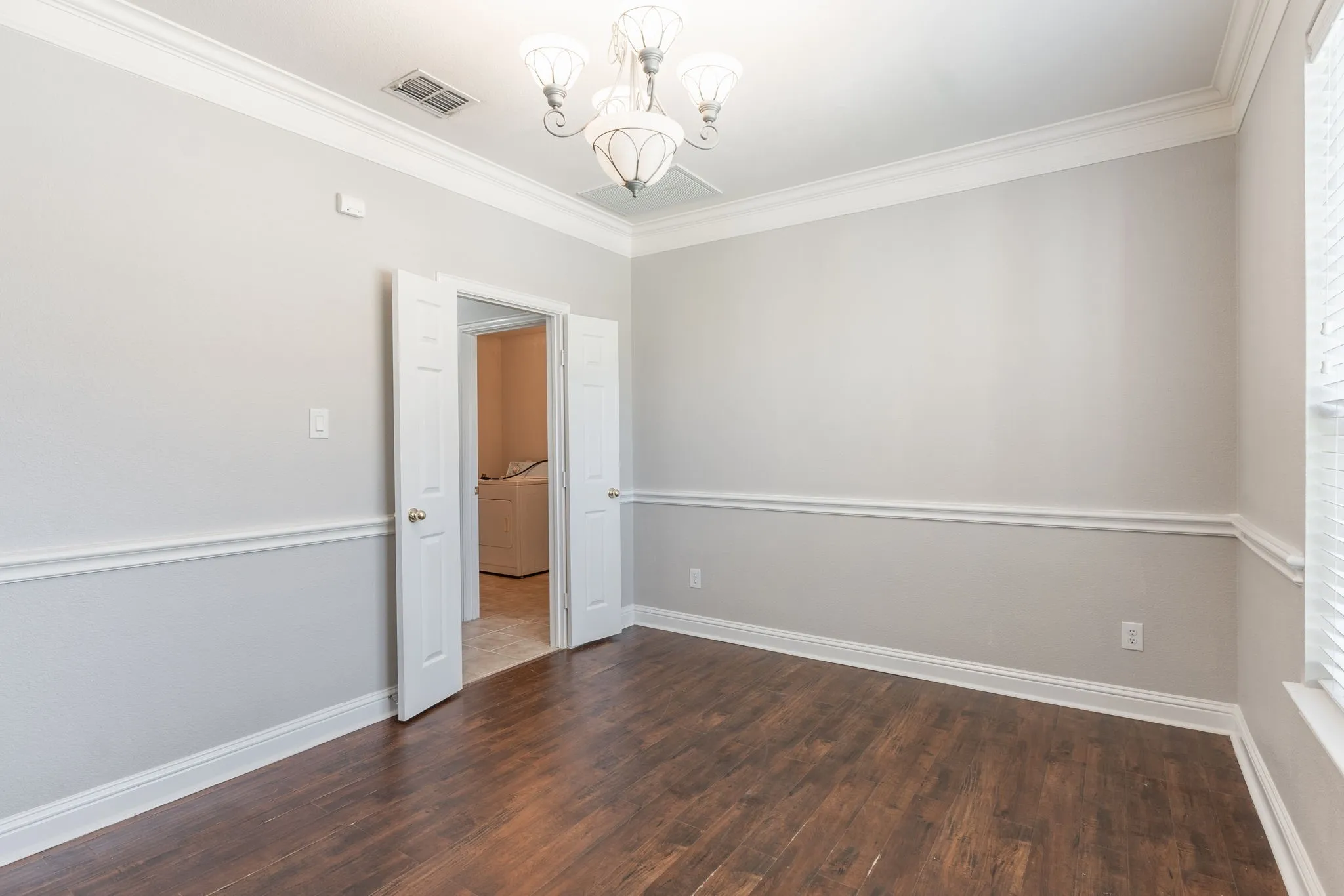 Single Family Residence For Rent in Dallas County , 1100 Cedar Valley Drive, Irving, Texas 75063, 4 Bedroom, 3 Bathroom, 2 Garage spaces, 3,168 Sqft, built in 2004, mls#21298169, Real Estate Agent in Irving, Homes For Rent in Dallas county, Homes For Rent in Irving, Realtor in Irving Texas, Real Estate Brokerage Independent Realty Texas, Luminita Cordes Realtor