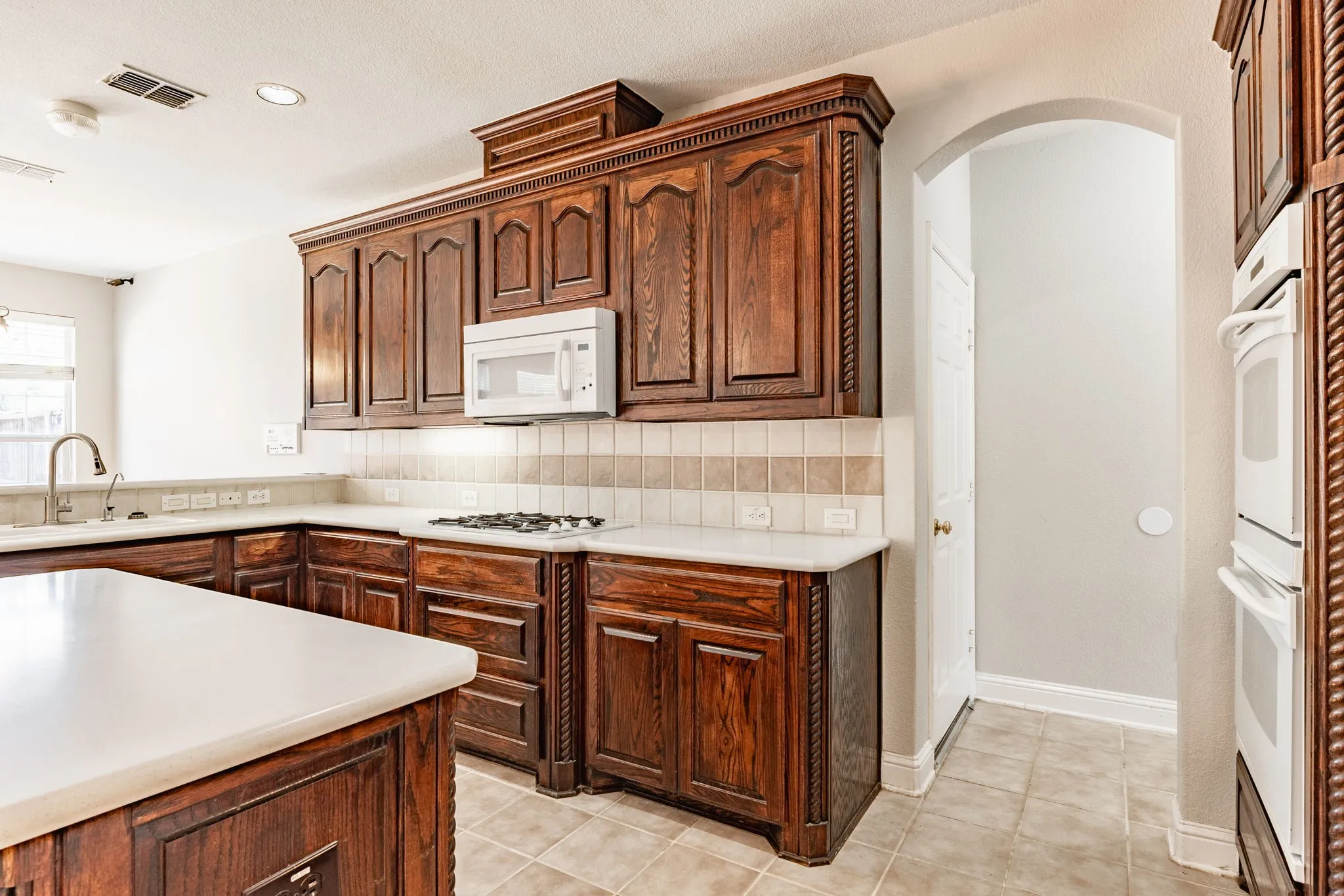 Single Family Residence For Rent in Dallas County , 1100 Cedar Valley Drive, Irving, Texas 75063, 4 Bedroom, 3 Bathroom, 2 Garage spaces, 3,168 Sqft, built in 2004, mls#21298169, Real Estate Agent in Irving, Homes For Rent in Dallas county, Homes For Rent in Irving, Realtor in Irving Texas, Real Estate Brokerage Independent Realty Texas, Luminita Cordes Realtor
