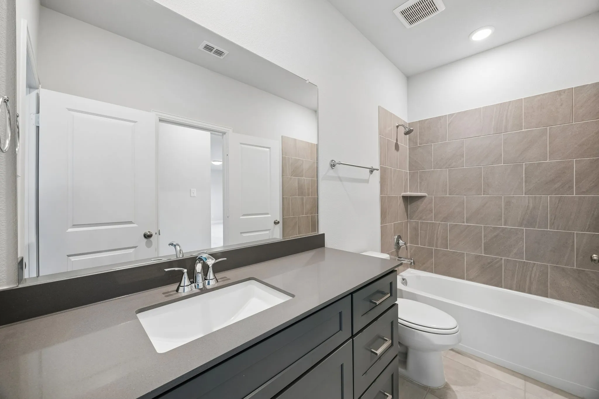 Single Family Residence For Sale in Collin County , 424 Amalfi Way, Weston, Texas 75009, 3 Bedroom, 4 Bathroom, 2 Garage spaces, 3,492 Sqft, built in 2025, mls#21298206, Real Estate Agent in Weston, Homes For Sale in Collin county, Homes For Sale in Weston, Realtor in Weston Texas, Real Estate Brokerage Independent Realty Texas, Luminita Cordes Realtor