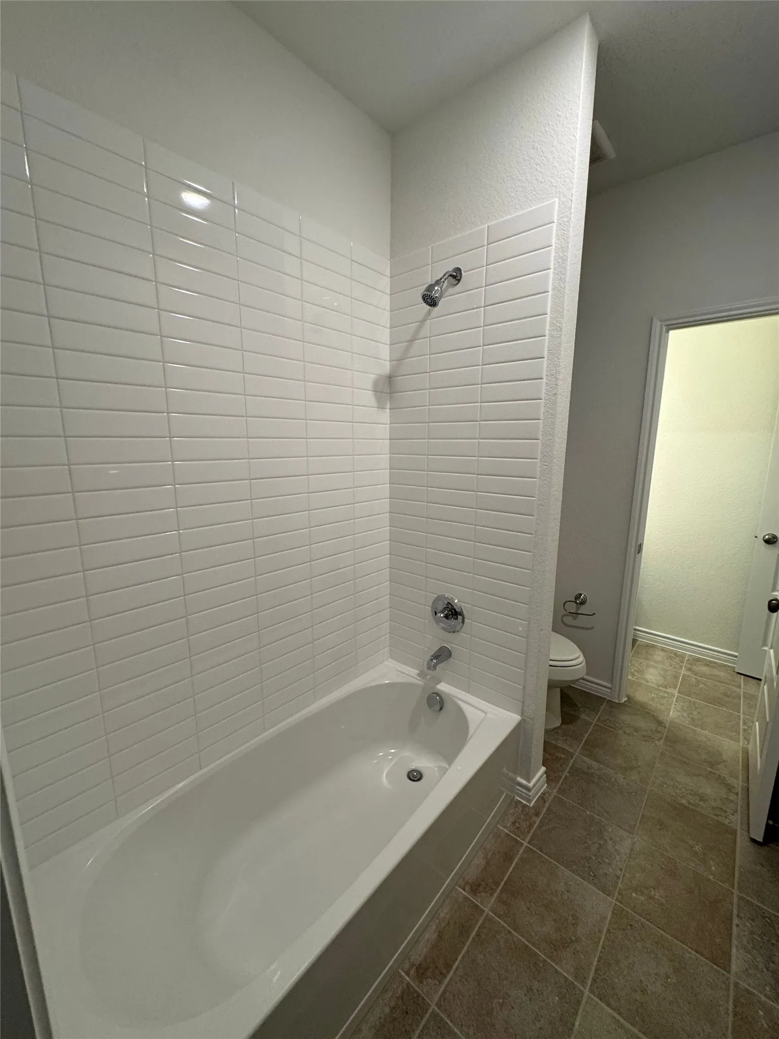 Single Family Residence For Rent in Denton County , 504 Saddle Lane, Denton, Texas 76205, 4 Bedroom, 3 Bathroom, 1 Garage spaces, 2,023 Sqft, built in 2024, mls#21298213, Real Estate Agent in Denton, Homes For Rent in Denton county, Homes For Rent in Denton, Realtor in Denton Texas, Real Estate Brokerage Independent Realty Texas, Luminita Cordes Realtor