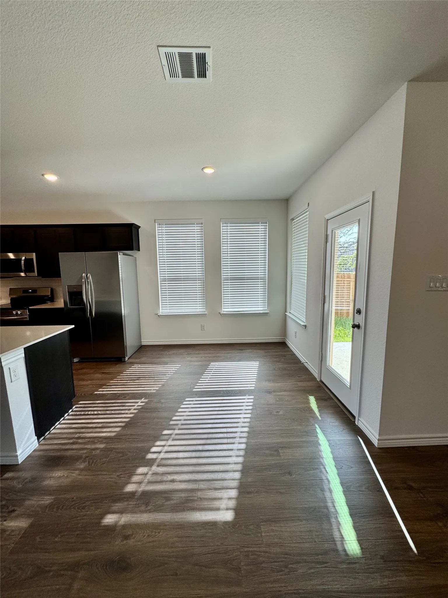 Single Family Residence For Rent in Denton County , 504 Saddle Lane, Denton, Texas 76205, 4 Bedroom, 3 Bathroom, 1 Garage spaces, 2,023 Sqft, built in 2024, mls#21298213, Real Estate Agent in Denton, Homes For Rent in Denton county, Homes For Rent in Denton, Realtor in Denton Texas, Real Estate Brokerage Independent Realty Texas, Luminita Cordes Realtor