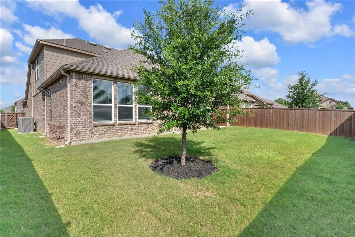 Single Family Residence For Sale in Johnson County , 3210 S Linham Drive, Mansfield, Texas 76084, 4 Bedroom, 3 Bathroom, 2 Garage spaces, 2,810 Sqft, built in 2020, mls#21298219, Real Estate Agent in Mansfield, Homes For Sale in Johnson county, Homes For Sale in Mansfield, Realtor in Mansfield Texas, Real Estate Brokerage Independent Realty Texas, Luminita Cordes Realtor