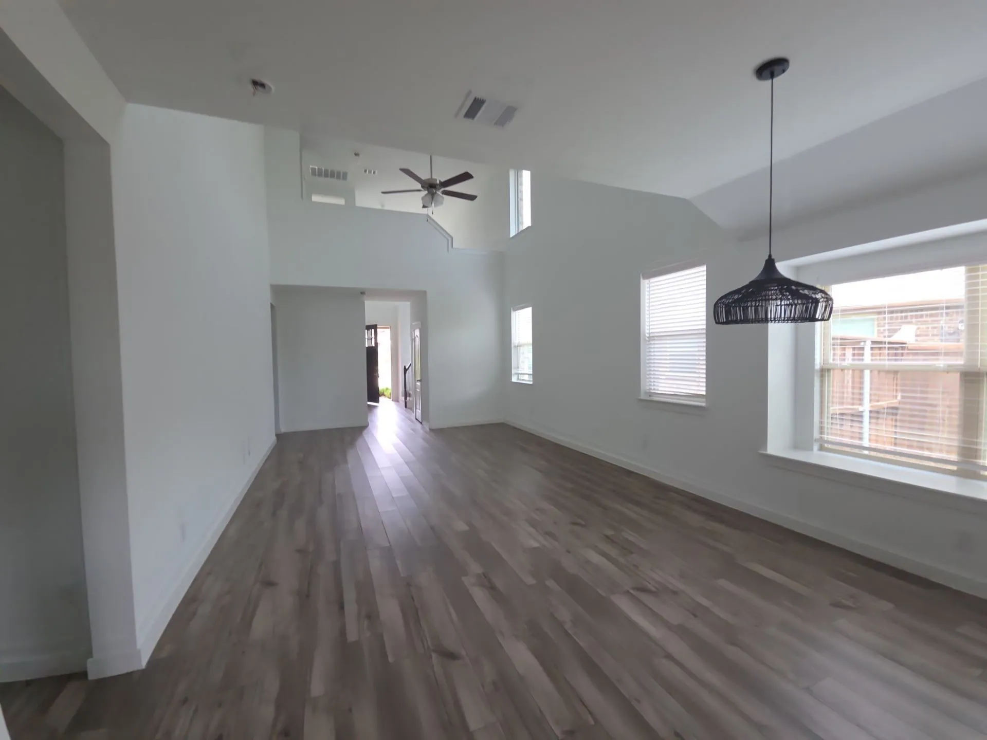 Single Family Residence For Sale in Kaufman County , 2903 Doggett Drive, Forney, Texas 75126, 3 Bedroom, 3 Bathroom, 2 Garage spaces, 2,129 Sqft, built in 2022, mls#21298223, Real Estate Agent in Forney, Homes For Sale in Kaufman county, Homes For Sale in Forney, Realtor in Forney Texas, Real Estate Brokerage Independent Realty Texas, Luminita Cordes Realtor