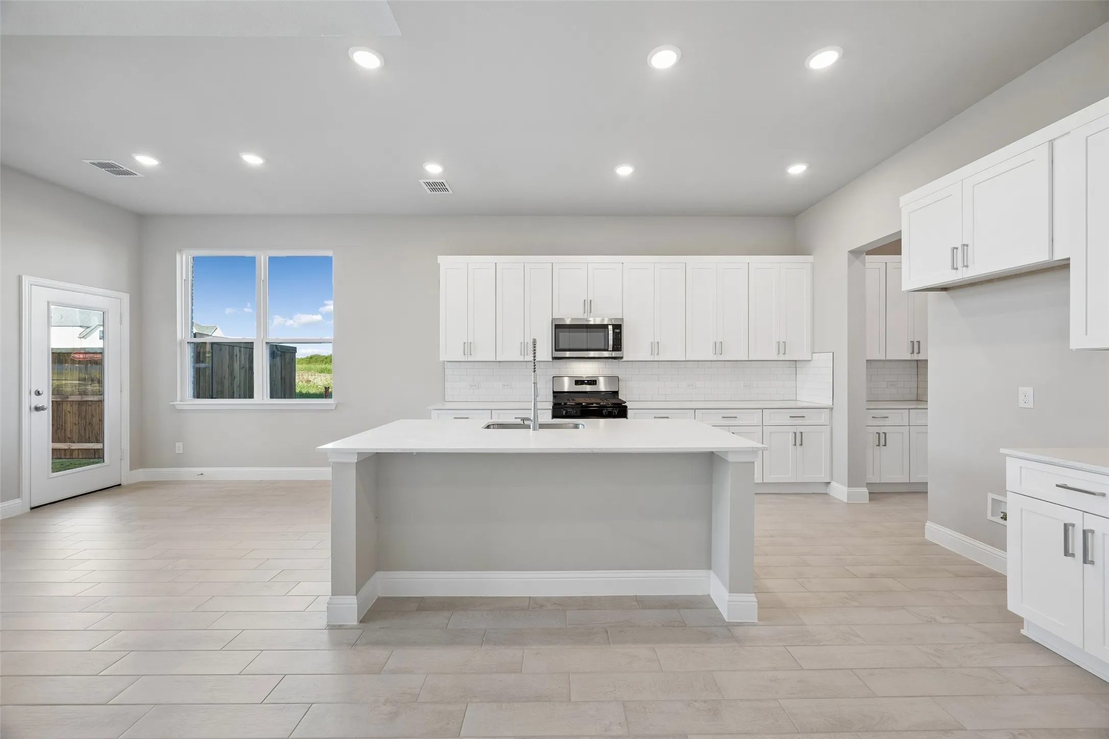 Single Family Residence For Sale in Collin County , 420 Cavalli Drive, Weston, Texas 75009, 4 Bedroom, 5 Bathroom, 2 Garage spaces, 3,926 Sqft, built in 2025, mls#21298286, Real Estate Agent in Weston, Homes For Sale in Collin county, Homes For Sale in Weston, Realtor in Weston Texas, Real Estate Brokerage Independent Realty Texas, Luminita Cordes Realtor
