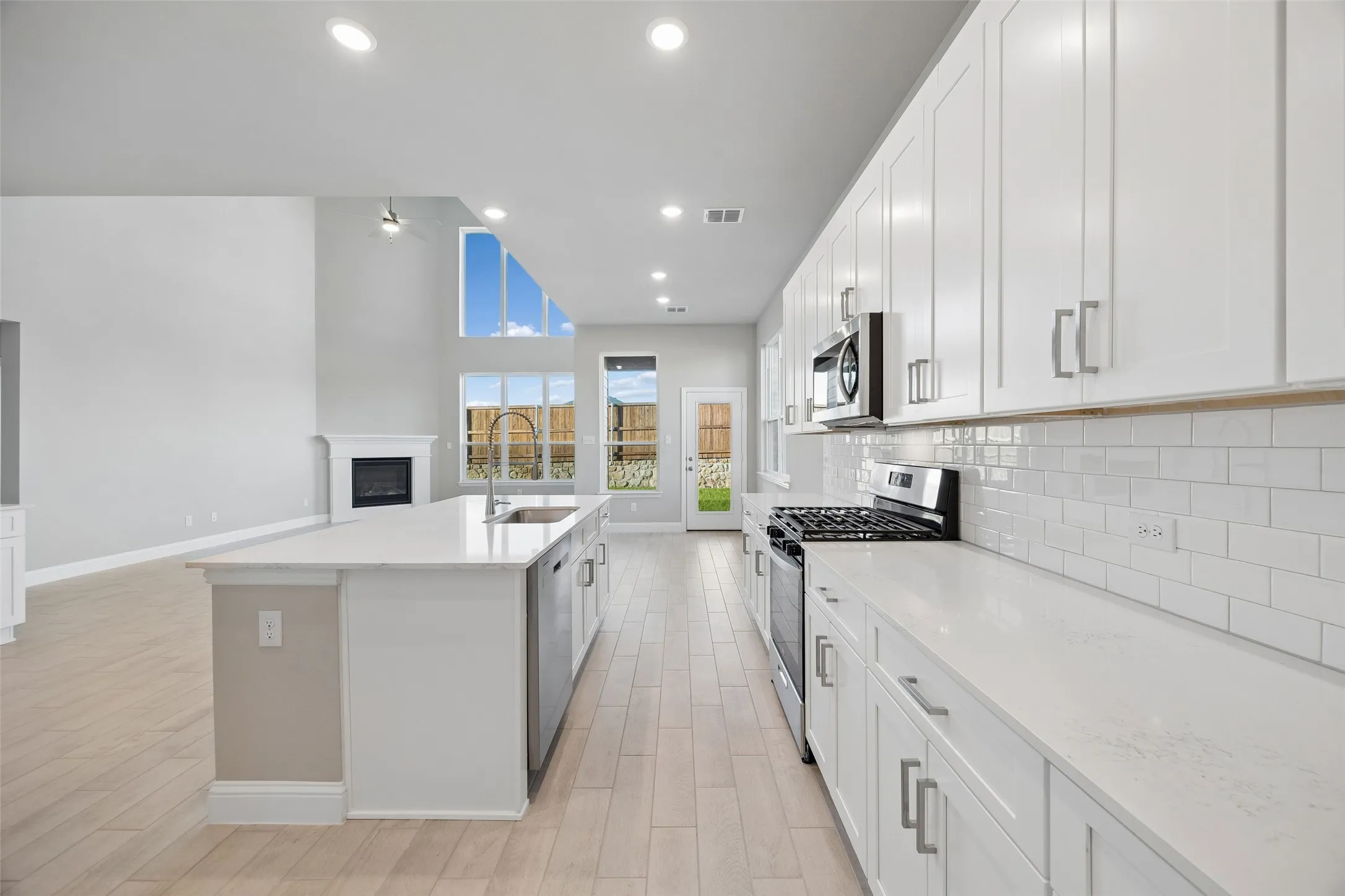Single Family Residence For Sale in Collin County , 420 Cavalli Drive, Weston, Texas 75009, 4 Bedroom, 5 Bathroom, 2 Garage spaces, 3,926 Sqft, built in 2025, mls#21298286, Real Estate Agent in Weston, Homes For Sale in Collin county, Homes For Sale in Weston, Realtor in Weston Texas, Real Estate Brokerage Independent Realty Texas, Luminita Cordes Realtor