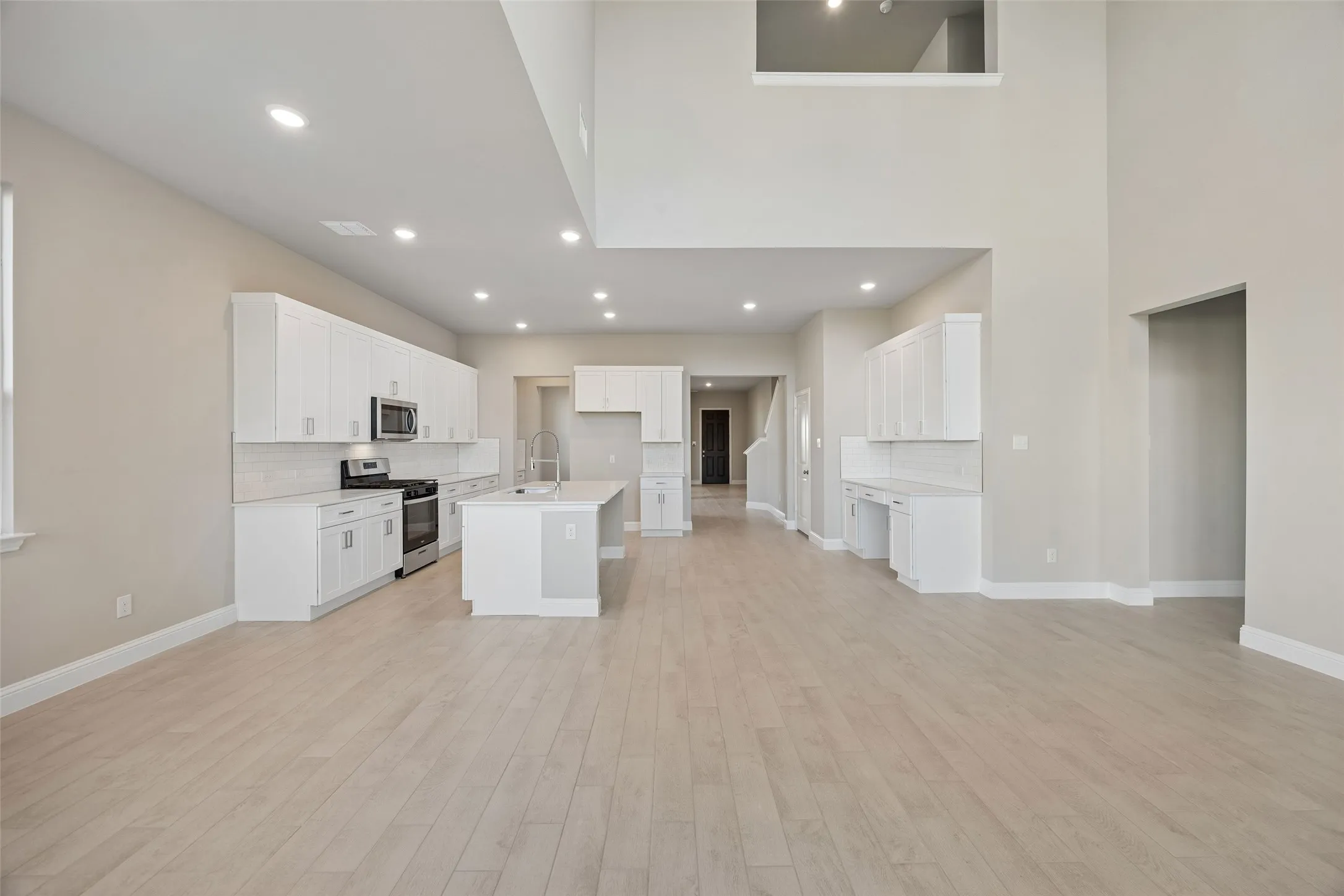 Single Family Residence For Sale in Collin County , 420 Cavalli Drive, Weston, Texas 75009, 4 Bedroom, 5 Bathroom, 2 Garage spaces, 3,926 Sqft, built in 2025, mls#21298286, Real Estate Agent in Weston, Homes For Sale in Collin county, Homes For Sale in Weston, Realtor in Weston Texas, Real Estate Brokerage Independent Realty Texas, Luminita Cordes Realtor