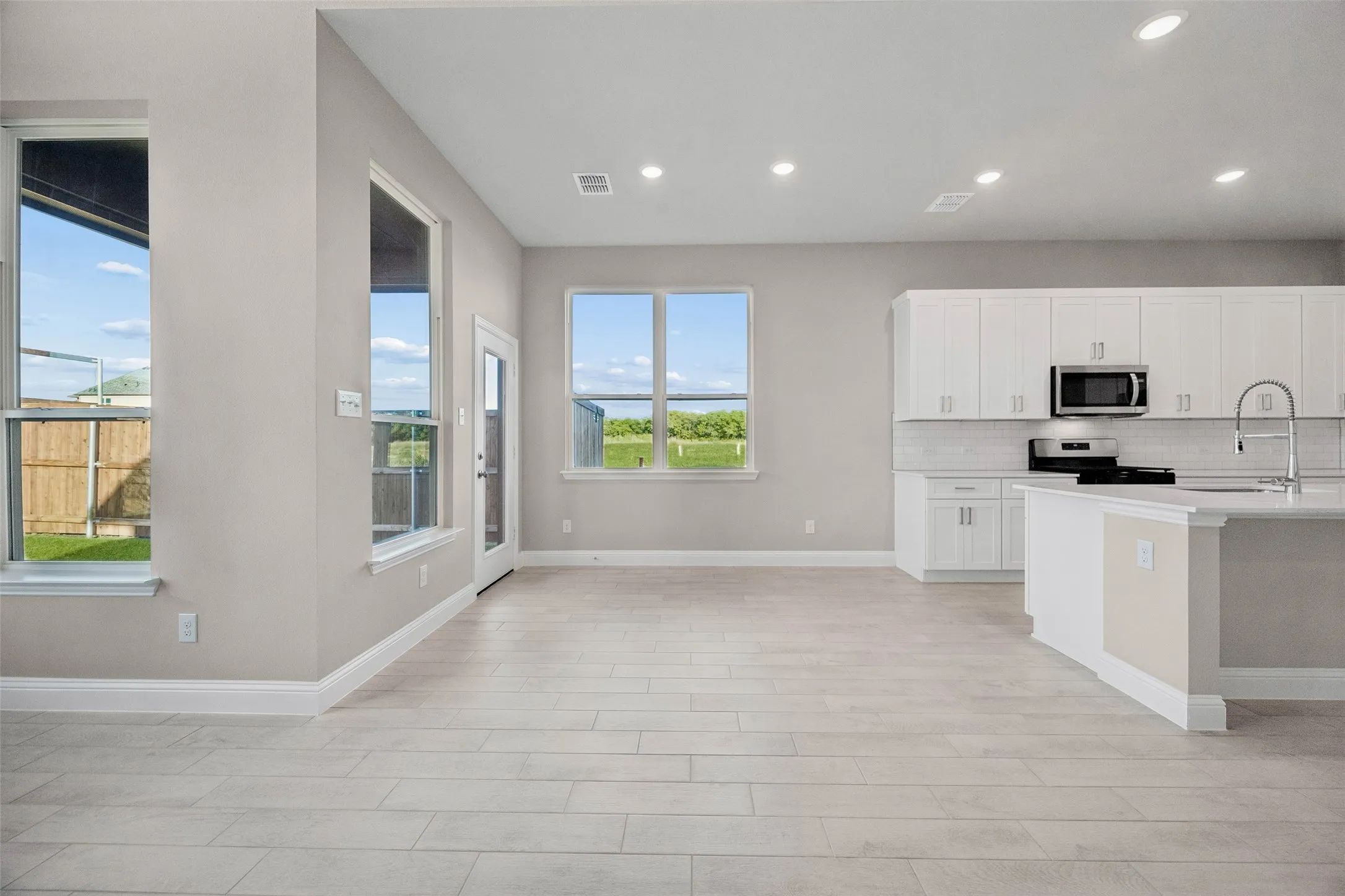 Single Family Residence For Sale in Collin County , 420 Cavalli Drive, Weston, Texas 75009, 4 Bedroom, 5 Bathroom, 2 Garage spaces, 3,926 Sqft, built in 2025, mls#21298286, Real Estate Agent in Weston, Homes For Sale in Collin county, Homes For Sale in Weston, Realtor in Weston Texas, Real Estate Brokerage Independent Realty Texas, Luminita Cordes Realtor