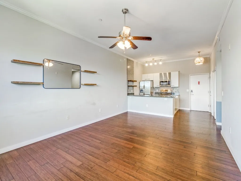 Condominium For Sale in Dallas County , 3025 Bryan Street 3E, Dallas, Texas 75204, 2 Bedroom, 2 Bathroom, 1 Garage spaces, 1,187 Sqft, built in 2006, mls#21297373, Real Estate Agent in Dallas, Homes For Sale in Dallas county, Homes For Sale in Dallas, Realtor in Dallas Texas, Real Estate Brokerage Independent Realty Texas, Luminita Cordes Realtor