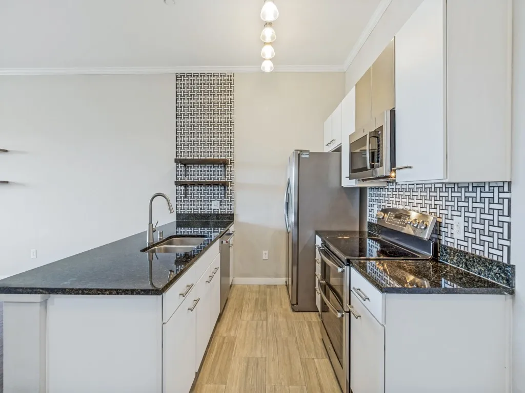Condominium For Sale in Dallas County , 3025 Bryan Street 3E, Dallas, Texas 75204, 2 Bedroom, 2 Bathroom, 1 Garage spaces, 1,187 Sqft, built in 2006, mls#21297373, Real Estate Agent in Dallas, Homes For Sale in Dallas county, Homes For Sale in Dallas, Realtor in Dallas Texas, Real Estate Brokerage Independent Realty Texas, Luminita Cordes Realtor