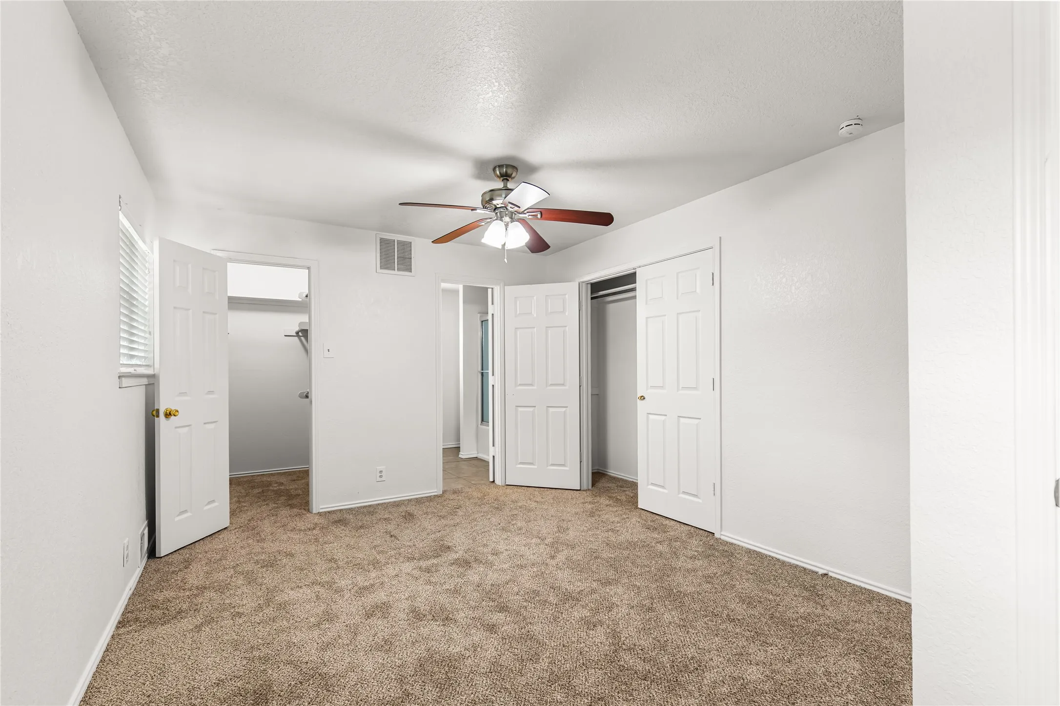 Duplex For Sale in Grayson County , 1006 W Washington Street, Sherman, Texas 75092, 4 Bedroom, 4 Bathroom, Garage spaces, 0 Sqft, built in 1986, mls#21298319, Real Estate Agent in Sherman, Homes For Sale in Grayson county, Homes For Sale in Sherman, Realtor in Sherman Texas, Real Estate Brokerage Independent Realty Texas, Luminita Cordes Realtor