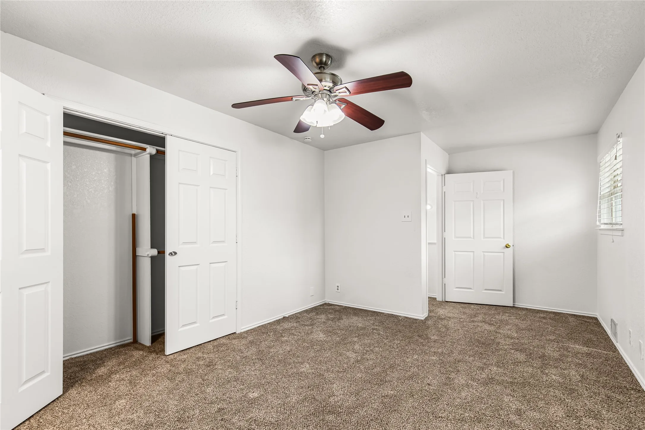 Duplex For Sale in Grayson County , 1006 W Washington Street, Sherman, Texas 75092, 4 Bedroom, 4 Bathroom, Garage spaces, 0 Sqft, built in 1986, mls#21298319, Real Estate Agent in Sherman, Homes For Sale in Grayson county, Homes For Sale in Sherman, Realtor in Sherman Texas, Real Estate Brokerage Independent Realty Texas, Luminita Cordes Realtor