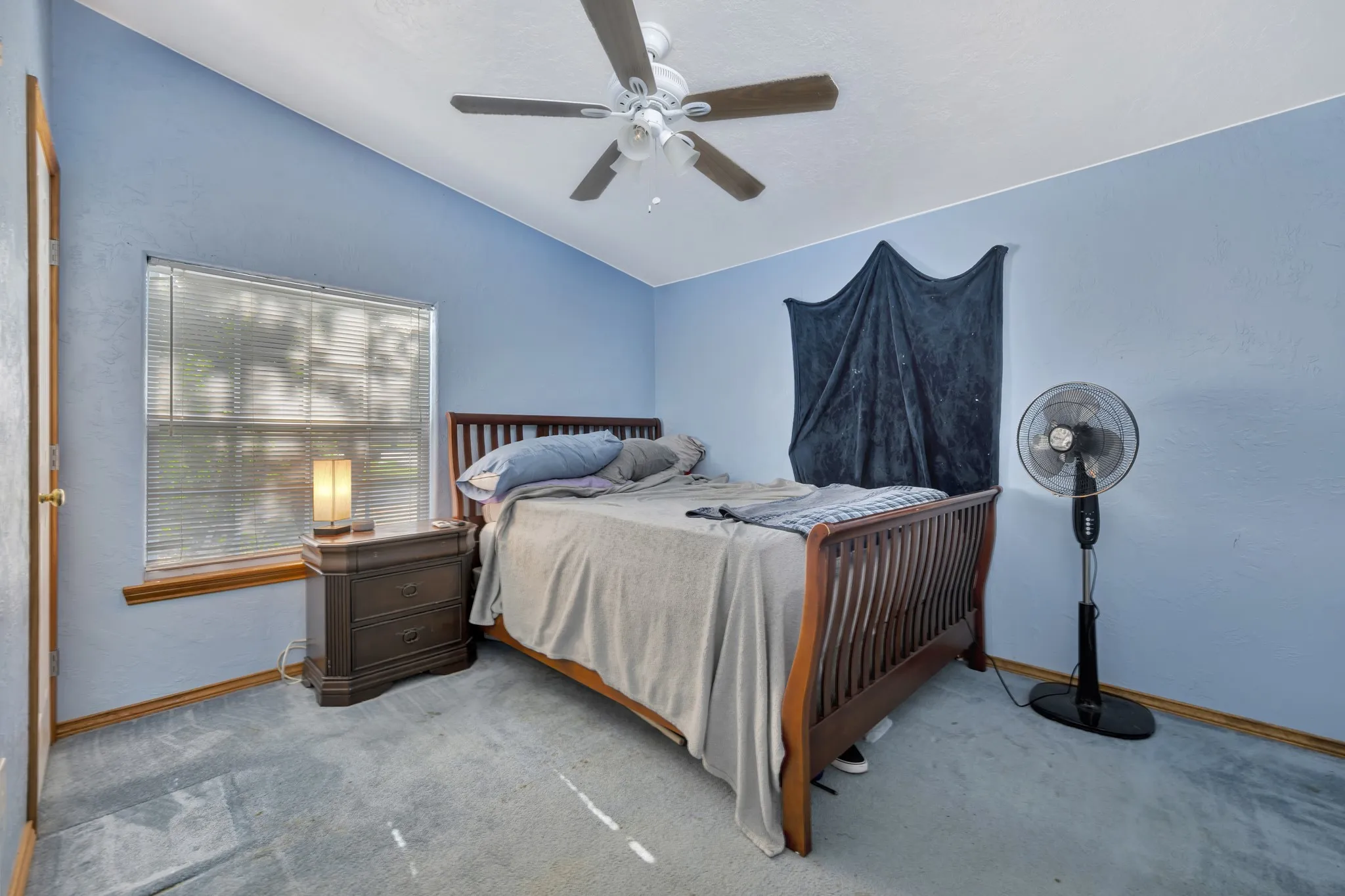 Mobile Home For Sale in Denton County , 305 Branson Road, Roanoke, Texas 76262, 3 Bedroom, 2 Bathroom, Garage spaces, 1,568 Sqft, built in 1989, mls#21298306, Real Estate Agent in Roanoke, Homes For Sale in Denton county, Homes For Sale in Roanoke, Realtor in Roanoke Texas, Real Estate Brokerage Independent Realty Texas, Luminita Cordes Realtor