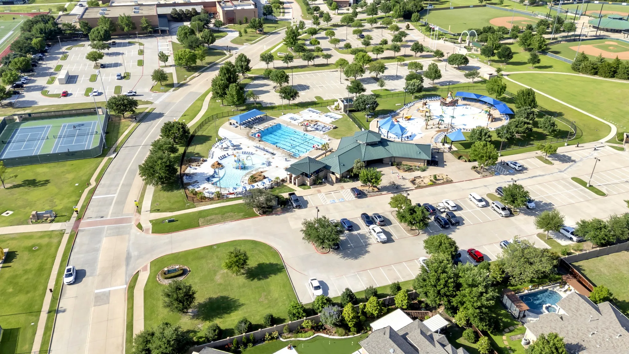 Mobile Home For Sale in Denton County , 305 Branson Road, Roanoke, Texas 76262, 3 Bedroom, 2 Bathroom, Garage spaces, 1,568 Sqft, built in 1989, mls#21298306, Real Estate Agent in Roanoke, Homes For Sale in Denton county, Homes For Sale in Roanoke, Realtor in Roanoke Texas, Real Estate Brokerage Independent Realty Texas, Luminita Cordes Realtor