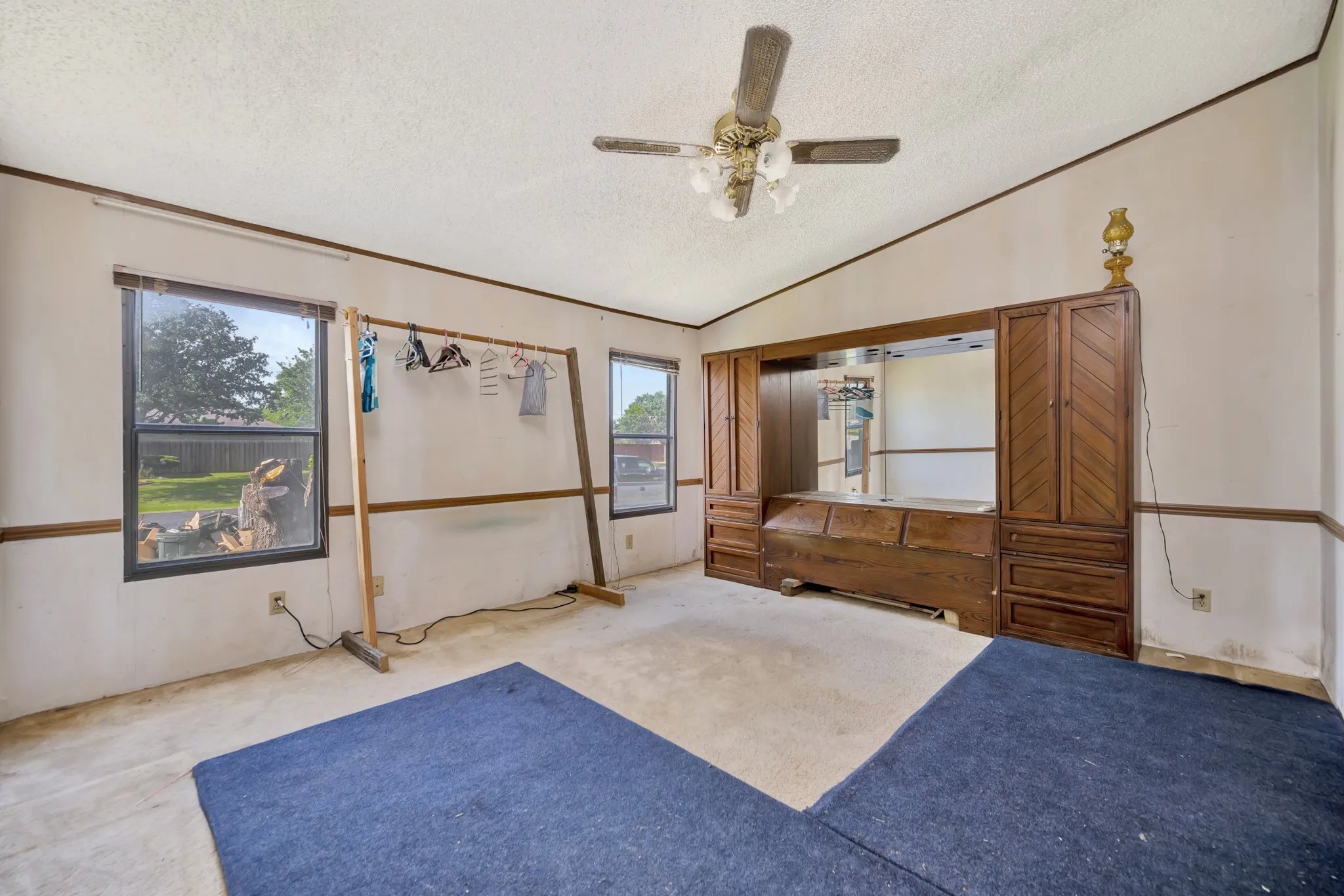 Mobile Home For Sale in Denton County , 305 Branson Road, Roanoke, Texas 76262, 3 Bedroom, 2 Bathroom, Garage spaces, 1,568 Sqft, built in 1989, mls#21298306, Real Estate Agent in Roanoke, Homes For Sale in Denton county, Homes For Sale in Roanoke, Realtor in Roanoke Texas, Real Estate Brokerage Independent Realty Texas, Luminita Cordes Realtor