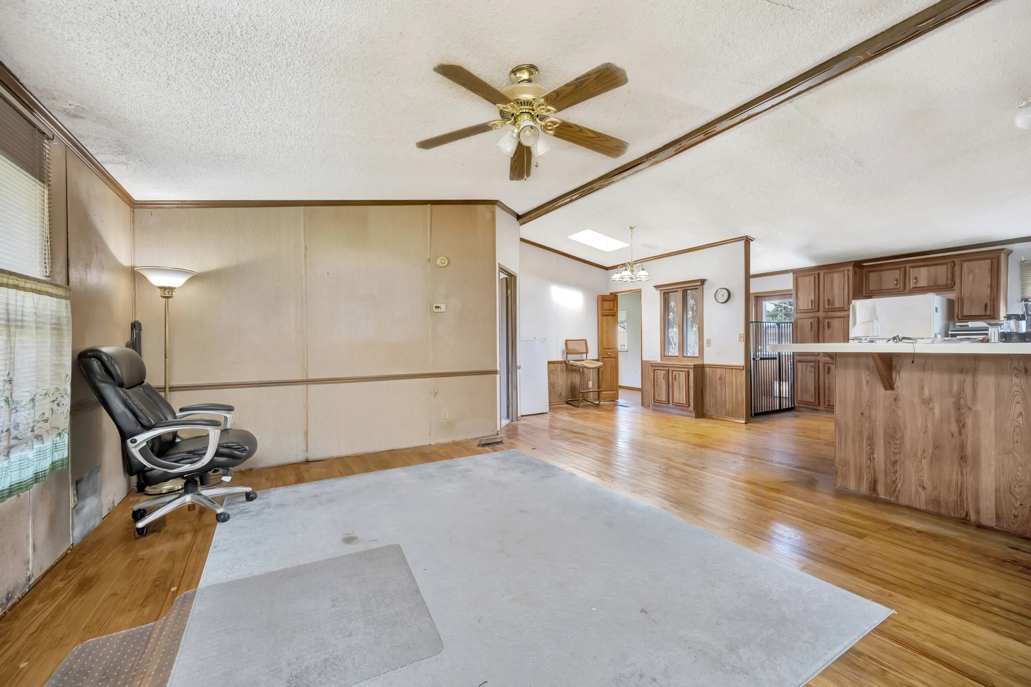 Mobile Home For Sale in Denton County , 305 Branson Road, Roanoke, Texas 76262, 3 Bedroom, 2 Bathroom, Garage spaces, 1,568 Sqft, built in 1989, mls#21298306, Real Estate Agent in Roanoke, Homes For Sale in Denton county, Homes For Sale in Roanoke, Realtor in Roanoke Texas, Real Estate Brokerage Independent Realty Texas, Luminita Cordes Realtor