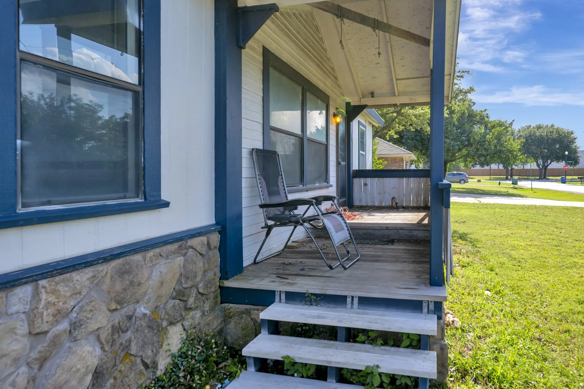 Mobile Home For Sale in Denton County , 305 Branson Road, Roanoke, Texas 76262, 3 Bedroom, 2 Bathroom, Garage spaces, 1,568 Sqft, built in 1989, mls#21298306, Real Estate Agent in Roanoke, Homes For Sale in Denton county, Homes For Sale in Roanoke, Realtor in Roanoke Texas, Real Estate Brokerage Independent Realty Texas, Luminita Cordes Realtor