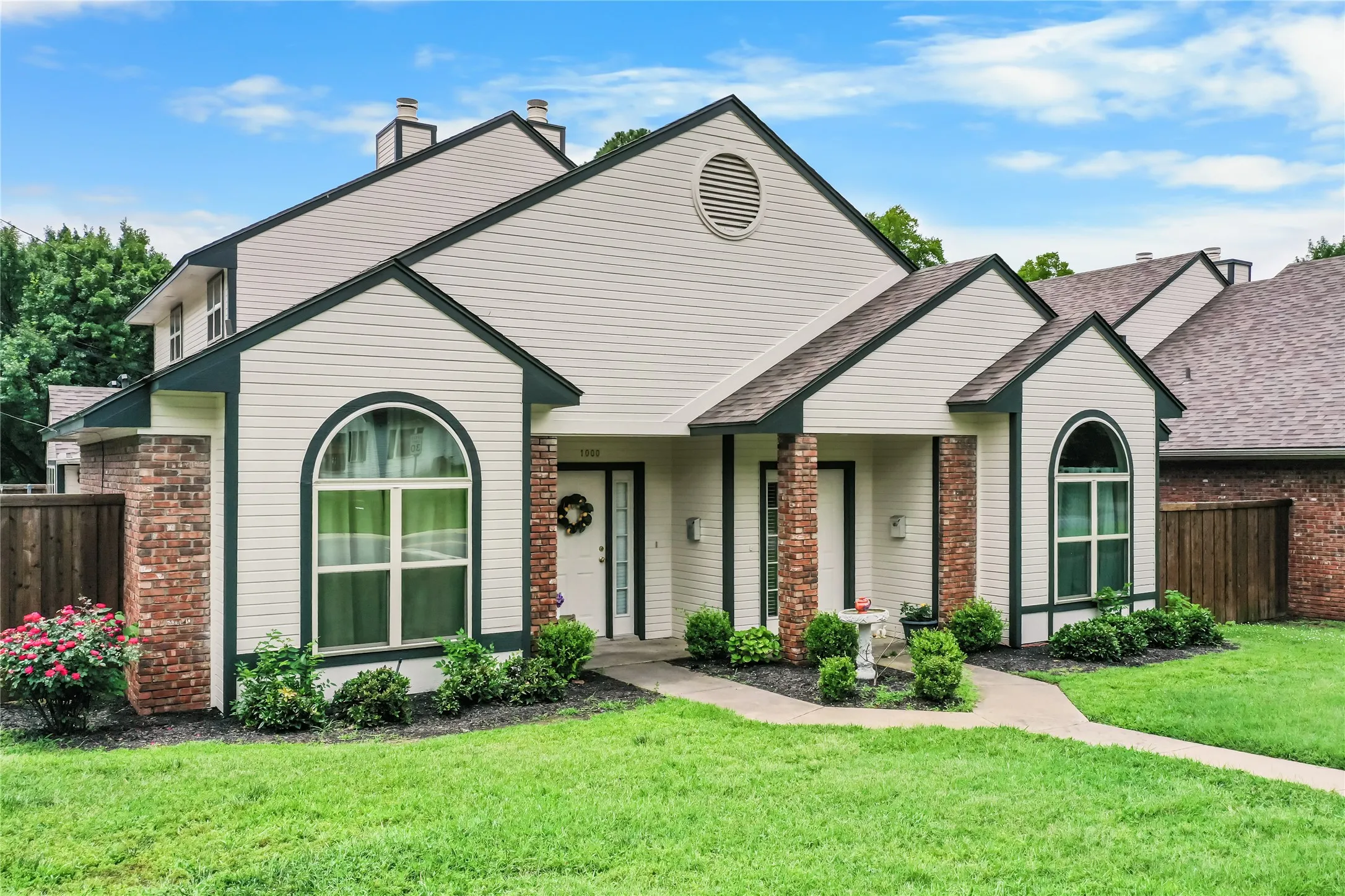 Duplex For Sale in Grayson County , 1002 W Washington Street, Sherman, Texas 75092, 4 Bedroom, 4 Bathroom, Garage spaces, 0 Sqft, built in 1986, mls#21298275, Real Estate Agent in Sherman, Homes For Sale in Grayson county, Homes For Sale in Sherman, Realtor in Sherman Texas, Real Estate Brokerage Independent Realty Texas, Luminita Cordes Realtor