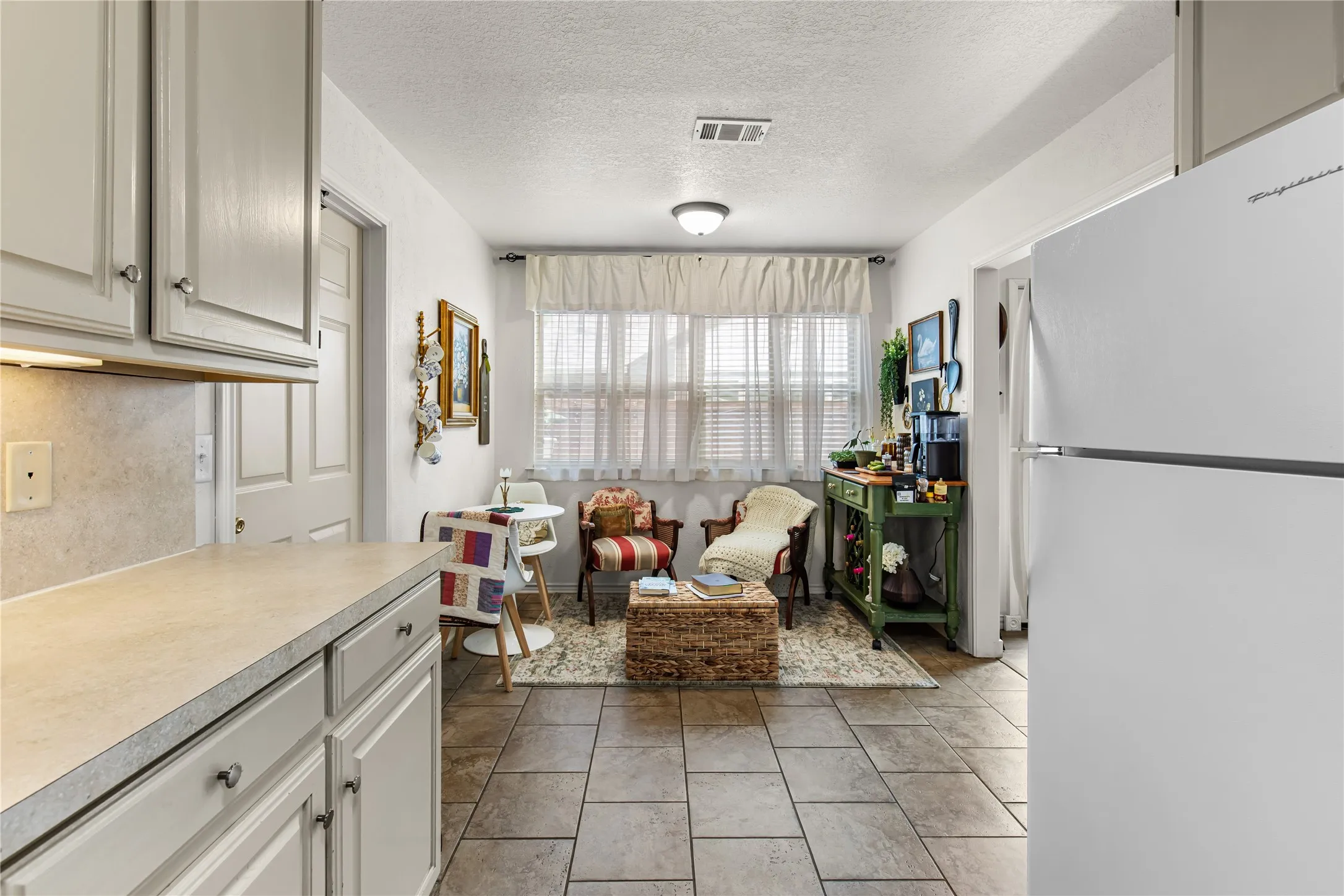 Duplex For Sale in Grayson County , 1002 W Washington Street, Sherman, Texas 75092, 4 Bedroom, 4 Bathroom, Garage spaces, 0 Sqft, built in 1986, mls#21298275, Real Estate Agent in Sherman, Homes For Sale in Grayson county, Homes For Sale in Sherman, Realtor in Sherman Texas, Real Estate Brokerage Independent Realty Texas, Luminita Cordes Realtor