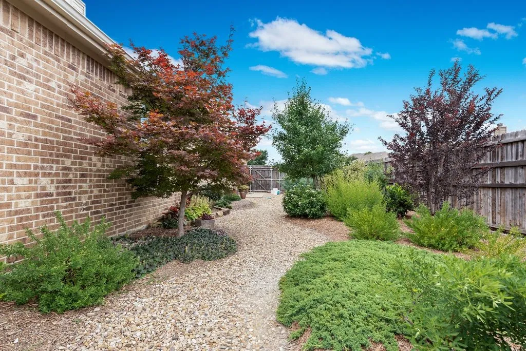 Single Family Residence For Sale in Dallas County , 3318 Rosewood Lane, Sachse, Texas 75048, 4 Bedroom, 3 Bathroom, 2 Garage spaces, 2,266 Sqft, built in 2017, mls#21298180, Real Estate Agent in Sachse, Homes For Sale in Dallas county, Homes For Sale in Sachse, Realtor in Sachse Texas, Real Estate Brokerage Independent Realty Texas, Luminita Cordes Realtor