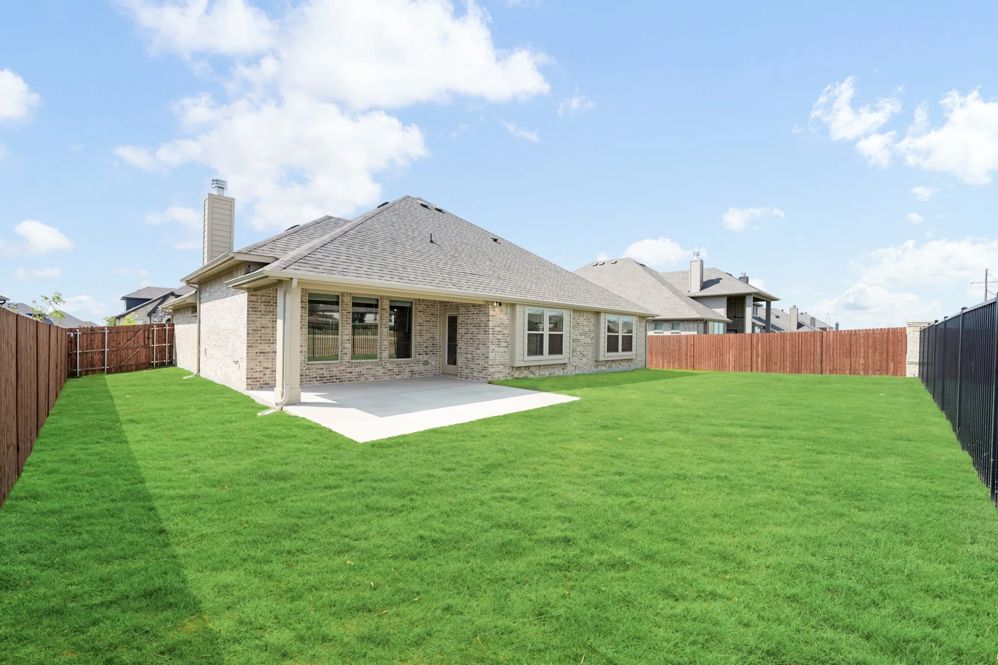 Single Family Residence For Sale in Ellis County , 4029 Eagles Bluff Road, Midlothian, Texas 76065, 3 Bedroom, 3 Bathroom, 2 Garage spaces, 2,260 Sqft, built in 2026, mls#21298346, Real Estate Agent in Midlothian, Homes For Sale in Ellis county, Homes For Sale in Midlothian, Realtor in Midlothian Texas, Real Estate Brokerage Independent Realty Texas, Luminita Cordes Realtor