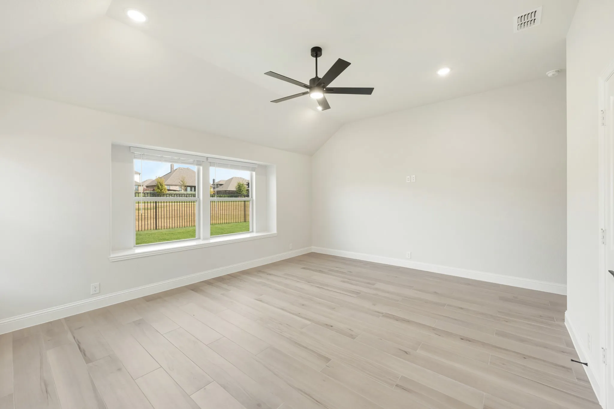 Single Family Residence For Sale in Ellis County , 4029 Eagles Bluff Road, Midlothian, Texas 76065, 3 Bedroom, 3 Bathroom, 2 Garage spaces, 2,260 Sqft, built in 2026, mls#21298346, Real Estate Agent in Midlothian, Homes For Sale in Ellis county, Homes For Sale in Midlothian, Realtor in Midlothian Texas, Real Estate Brokerage Independent Realty Texas, Luminita Cordes Realtor