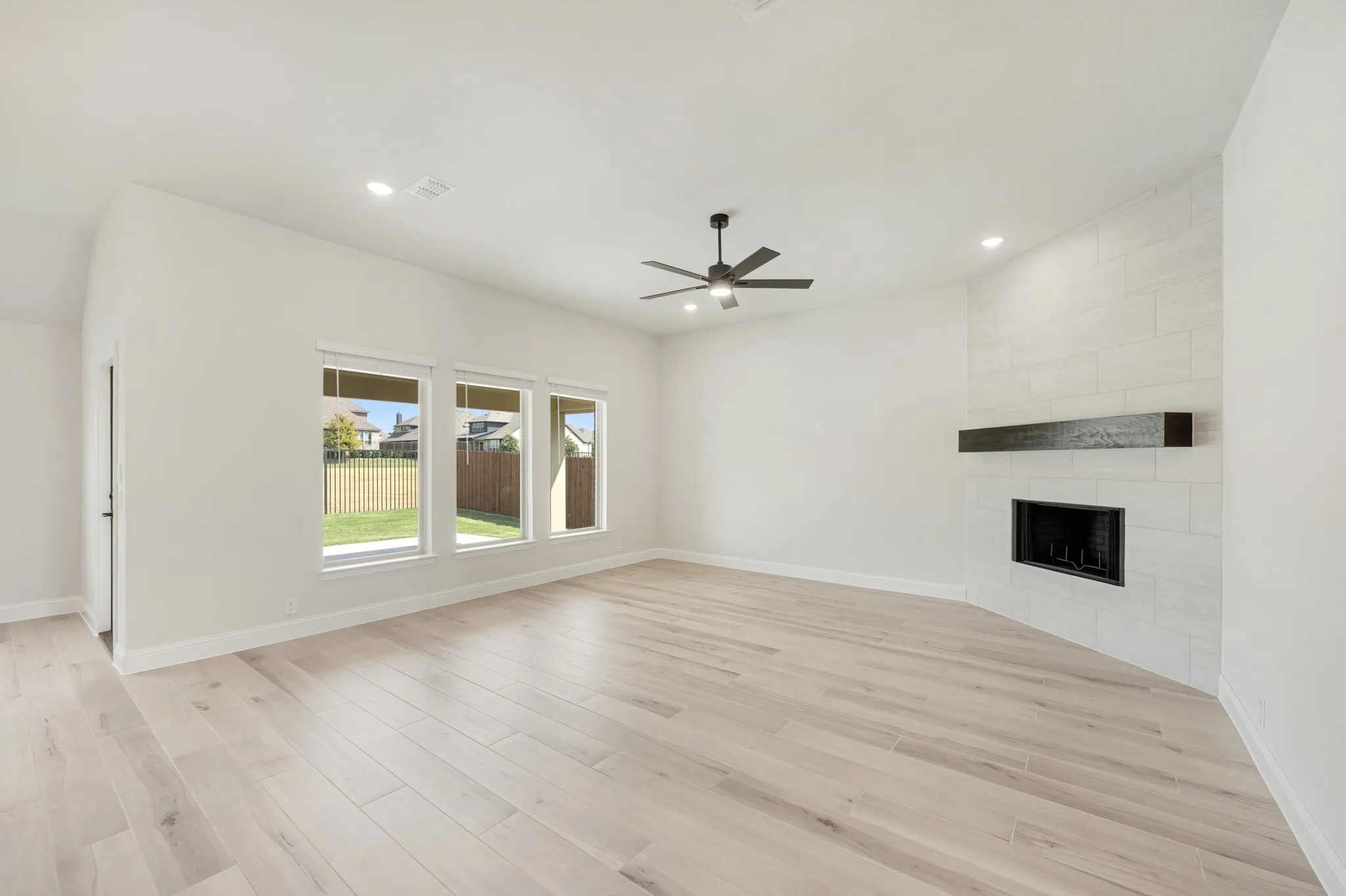 Single Family Residence For Sale in Ellis County , 4029 Eagles Bluff Road, Midlothian, Texas 76065, 3 Bedroom, 3 Bathroom, 2 Garage spaces, 2,260 Sqft, built in 2026, mls#21298346, Real Estate Agent in Midlothian, Homes For Sale in Ellis county, Homes For Sale in Midlothian, Realtor in Midlothian Texas, Real Estate Brokerage Independent Realty Texas, Luminita Cordes Realtor