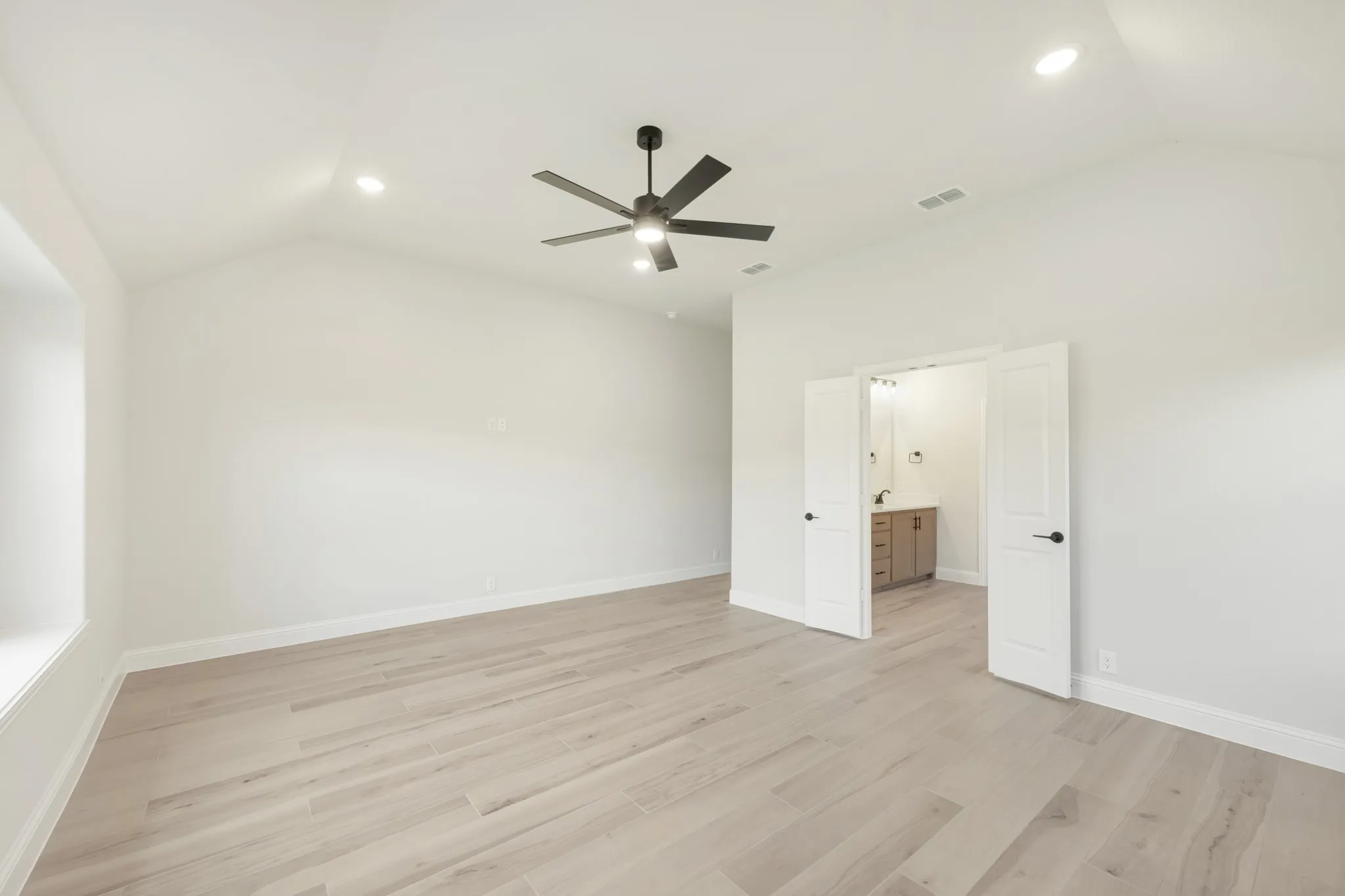 Single Family Residence For Sale in Ellis County , 4029 Eagles Bluff Road, Midlothian, Texas 76065, 3 Bedroom, 3 Bathroom, 2 Garage spaces, 2,260 Sqft, built in 2026, mls#21298346, Real Estate Agent in Midlothian, Homes For Sale in Ellis county, Homes For Sale in Midlothian, Realtor in Midlothian Texas, Real Estate Brokerage Independent Realty Texas, Luminita Cordes Realtor