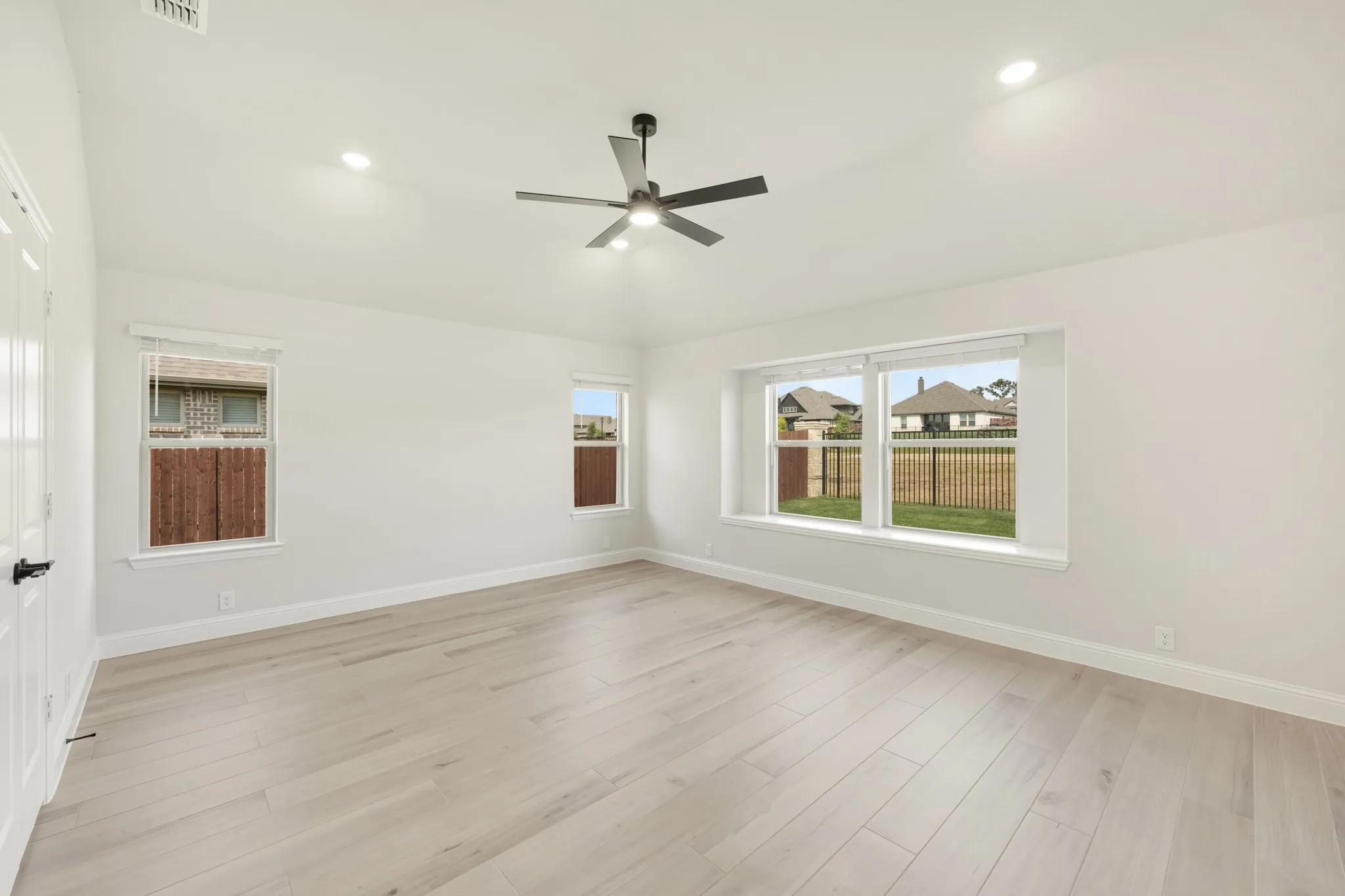 Single Family Residence For Sale in Ellis County , 4029 Eagles Bluff Road, Midlothian, Texas 76065, 3 Bedroom, 3 Bathroom, 2 Garage spaces, 2,260 Sqft, built in 2026, mls#21298346, Real Estate Agent in Midlothian, Homes For Sale in Ellis county, Homes For Sale in Midlothian, Realtor in Midlothian Texas, Real Estate Brokerage Independent Realty Texas, Luminita Cordes Realtor