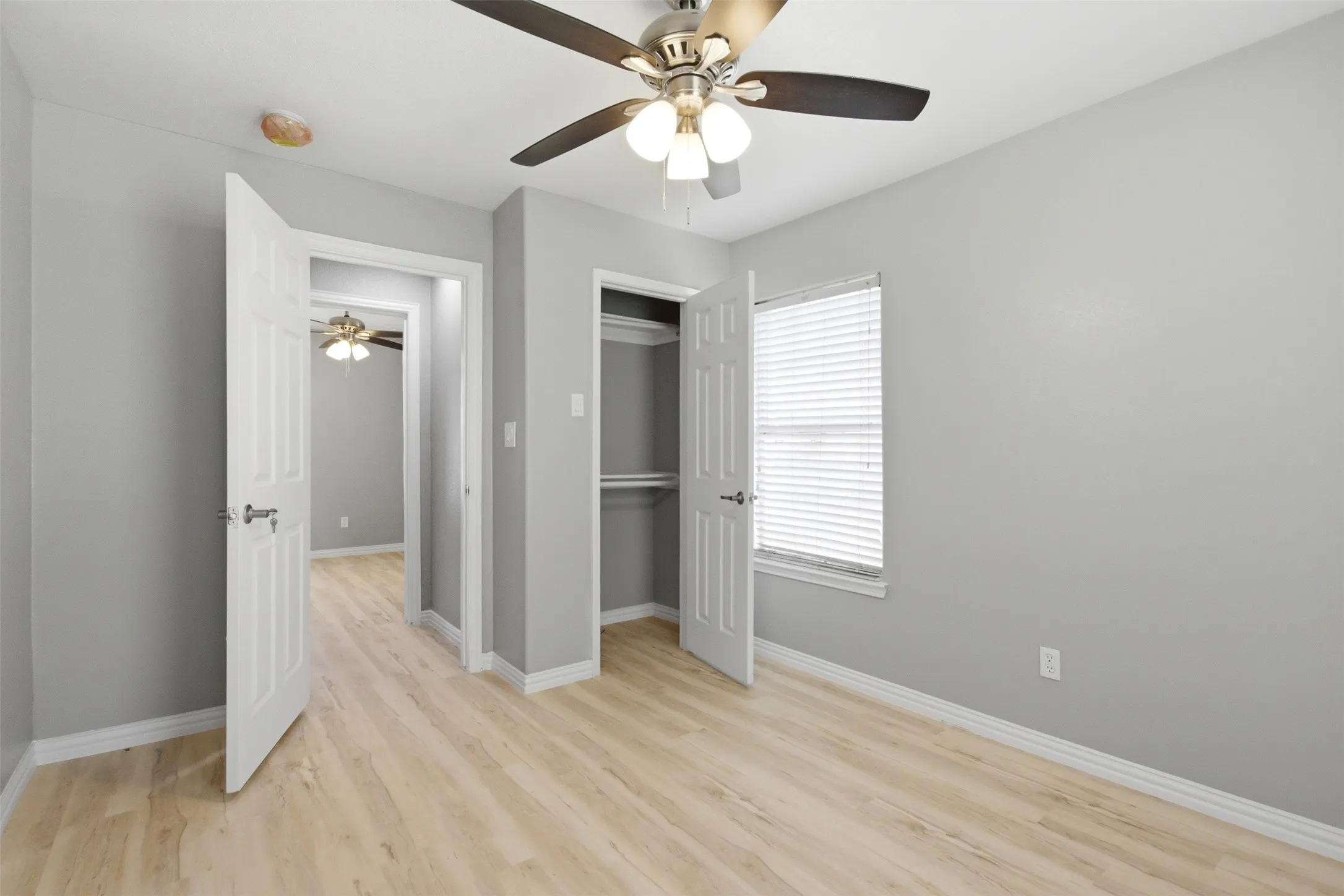 Single Family Residence For Sale in Dallas County , 507 E Daugherty Drive, Garland, Texas 75041, 3 Bedroom, 2 Bathroom, Garage spaces, 1,260 Sqft, built in 2005, mls#21297651, Real Estate Agent in Garland, Homes For Sale in Dallas county, Homes For Sale in Garland, Realtor in Garland Texas, Real Estate Brokerage Independent Realty Texas, Luminita Cordes Realtor