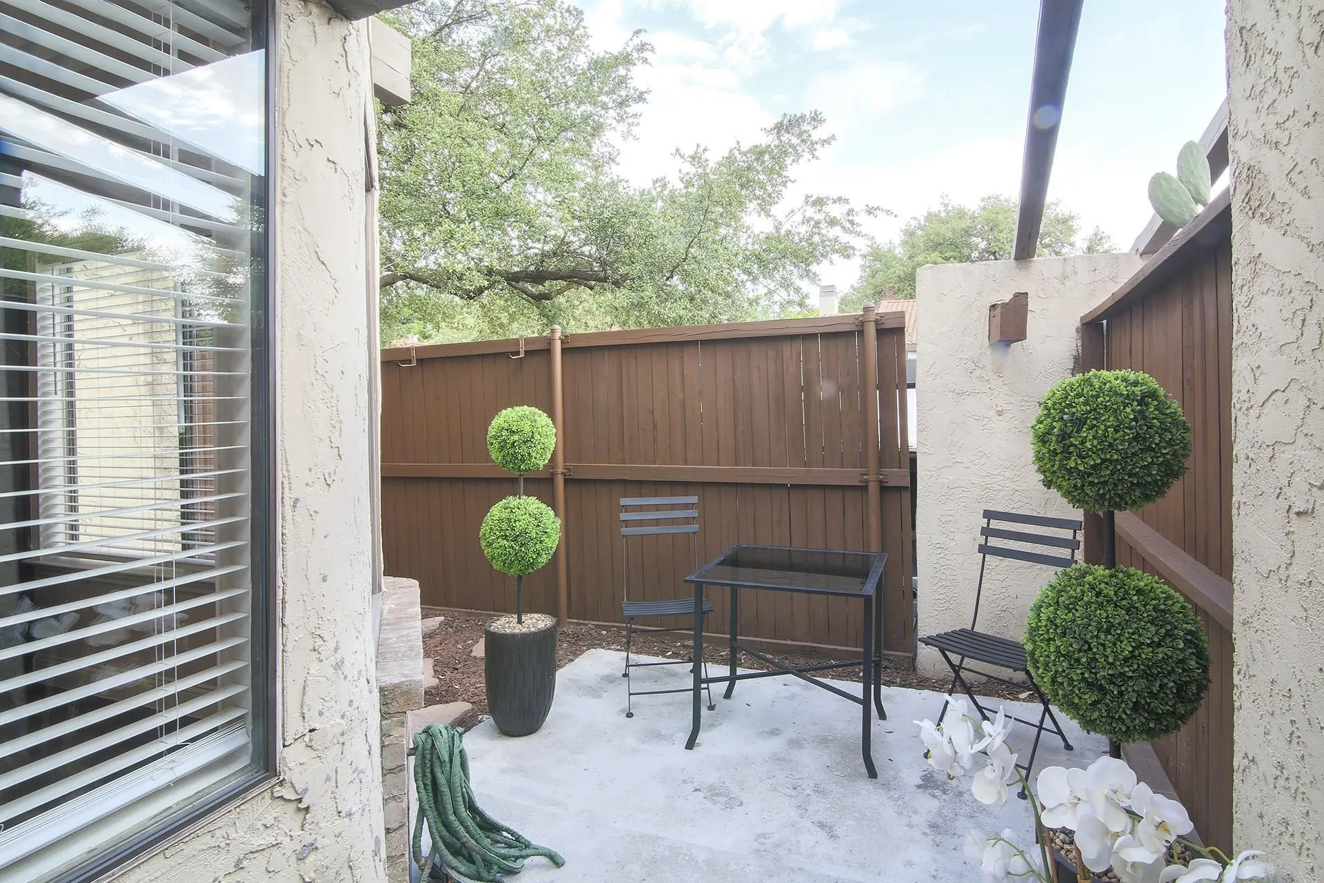 Condominium For Sale in Dallas County , 821 Dublin Drive 219, Richardson, Texas 75080, 3 Bedroom, 2 Bathroom, 1 Garage spaces, 1,365 Sqft, built in 1981, mls#21298241, Real Estate Agent in Richardson, Homes For Sale in Dallas county, Homes For Sale in Richardson, Realtor in Richardson Texas, Real Estate Brokerage Independent Realty Texas, Luminita Cordes Realtor