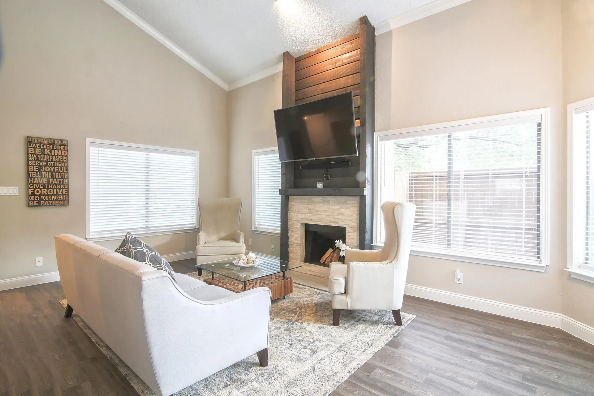 Condominium For Sale in Dallas County , 821 Dublin Drive 219, Richardson, Texas 75080, 3 Bedroom, 2 Bathroom, 1 Garage spaces, 1,365 Sqft, built in 1981, mls#21298241, Real Estate Agent in Richardson, Homes For Sale in Dallas county, Homes For Sale in Richardson, Realtor in Richardson Texas, Real Estate Brokerage Independent Realty Texas, Luminita Cordes Realtor