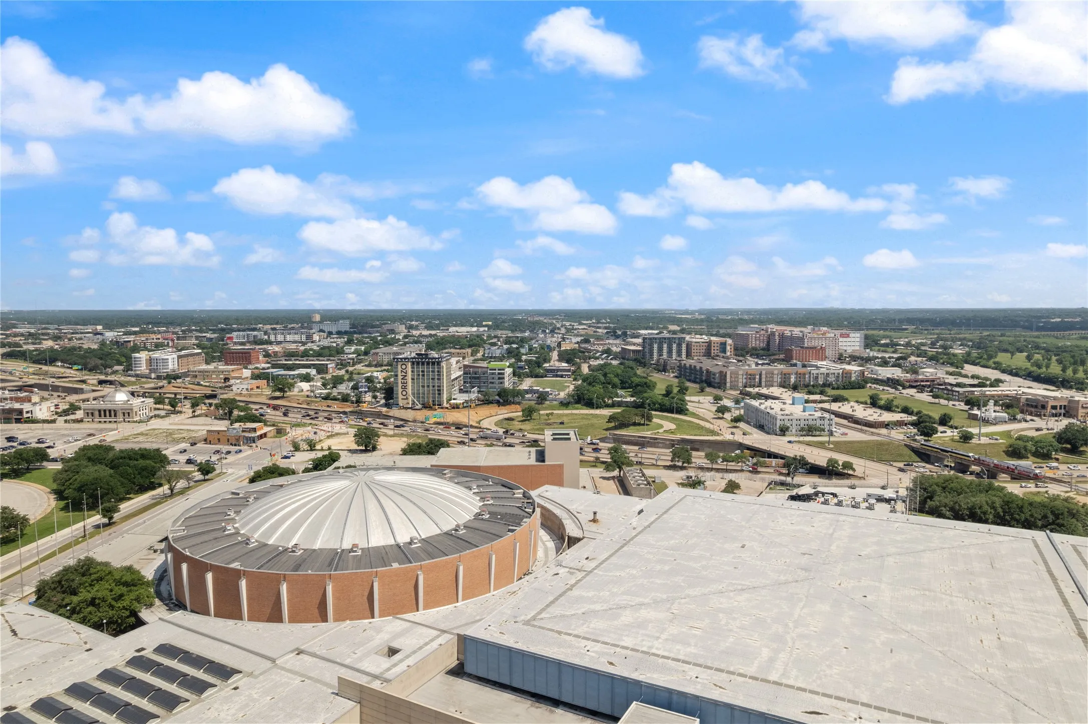 Condominium For Sale in Dallas County , 1122 Jackson Street 1103, Dallas, Texas 75202, 1 Bedroom, 2 Bathroom, 2 Garage spaces, 1,035 Sqft, built in 1925, mls#21298200, Real Estate Agent in Dallas, Homes For Sale in Dallas county, Homes For Sale in Dallas, Realtor in Dallas Texas, Real Estate Brokerage Independent Realty Texas, Luminita Cordes Realtor