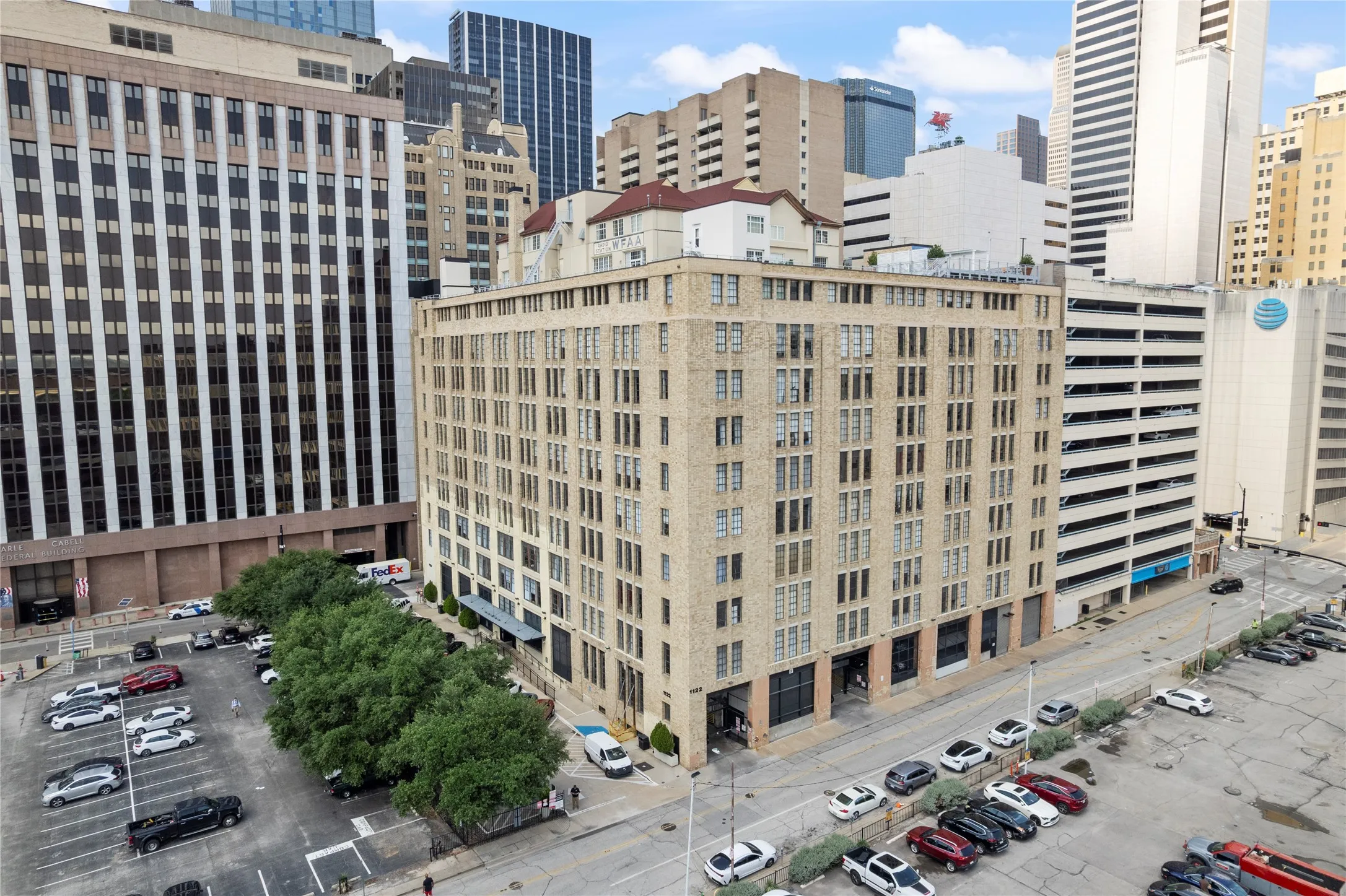 Condominium For Sale in Dallas County , 1122 Jackson Street 1103, Dallas, Texas 75202, 1 Bedroom, 2 Bathroom, 2 Garage spaces, 1,035 Sqft, built in 1925, mls#21298200, Real Estate Agent in Dallas, Homes For Sale in Dallas county, Homes For Sale in Dallas, Realtor in Dallas Texas, Real Estate Brokerage Independent Realty Texas, Luminita Cordes Realtor