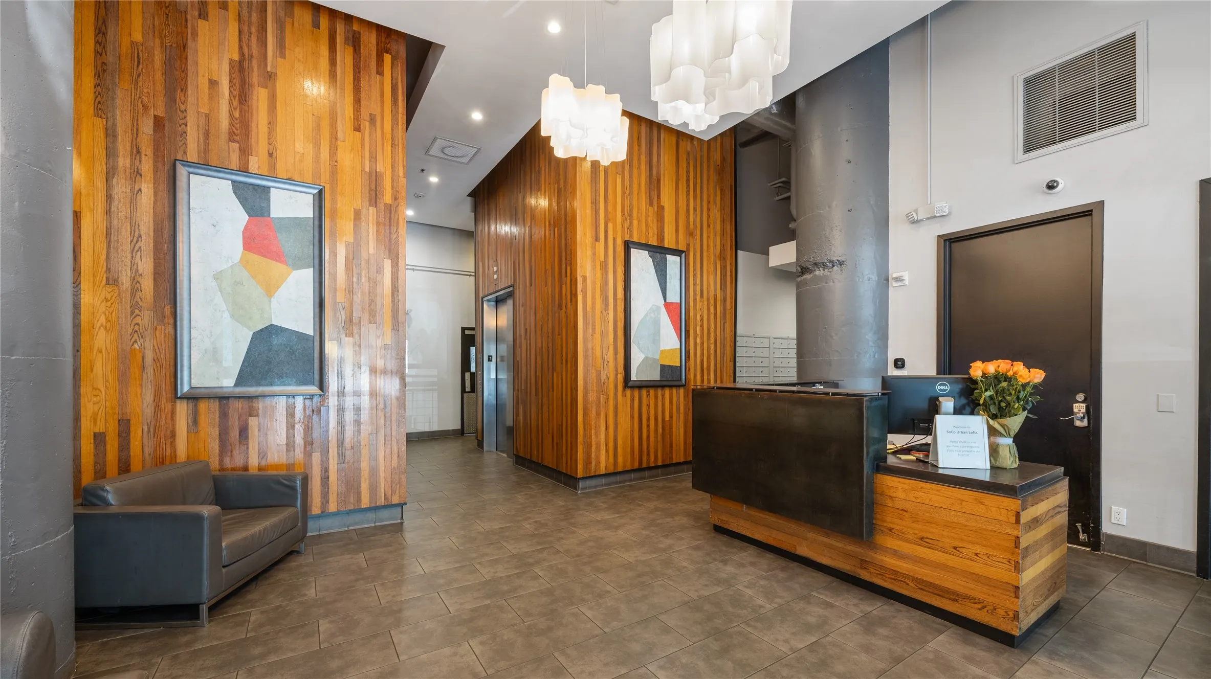 Condominium For Sale in Dallas County , 1122 Jackson Street 1103, Dallas, Texas 75202, 1 Bedroom, 2 Bathroom, 2 Garage spaces, 1,035 Sqft, built in 1925, mls#21298200, Real Estate Agent in Dallas, Homes For Sale in Dallas county, Homes For Sale in Dallas, Realtor in Dallas Texas, Real Estate Brokerage Independent Realty Texas, Luminita Cordes Realtor