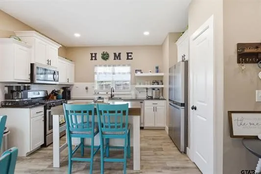 Single Family Residence For Sale in Smith County , 17018 Crossing Circle, Lindale, Texas 75771, 3 Bedroom, 2 Bathroom, 2 Garage spaces, 1,207 Sqft, built in 2022, mls#21298023, Real Estate Agent in Lindale, Homes For Sale in Smith county, Homes For Sale in Lindale, Realtor in Lindale Texas, Real Estate Brokerage Independent Realty Texas, Luminita Cordes Realtor