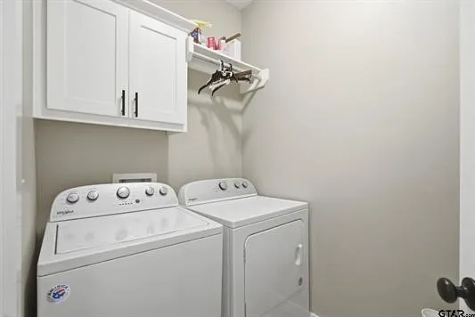 Single Family Residence For Sale in Smith County , 17018 Crossing Circle, Lindale, Texas 75771, 3 Bedroom, 2 Bathroom, 2 Garage spaces, 1,207 Sqft, built in 2022, mls#21298023, Real Estate Agent in Lindale, Homes For Sale in Smith county, Homes For Sale in Lindale, Realtor in Lindale Texas, Real Estate Brokerage Independent Realty Texas, Luminita Cordes Realtor