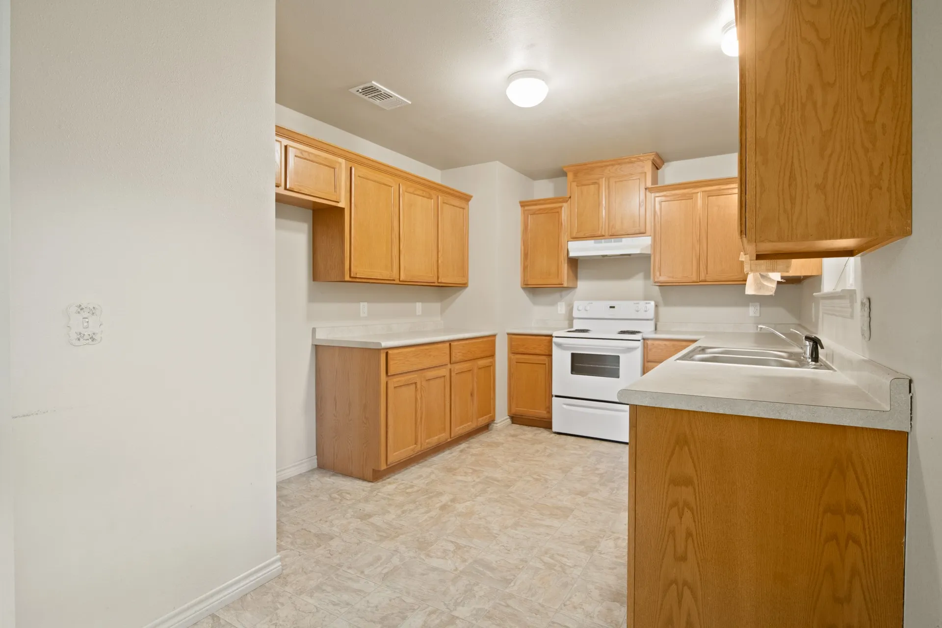 Single Family Residence For Sale in Cass County , 65 RHYNE, Avinger, Texas 75630, 3 Bedroom, 2 Bathroom, Garage spaces, 1,097 Sqft, built in 2014, mls#21298350, Real Estate Agent in Avinger, Homes For Sale in Cass county, Homes For Sale in Avinger, Realtor in Avinger Texas, Real Estate Brokerage Independent Realty Texas, Luminita Cordes Realtor