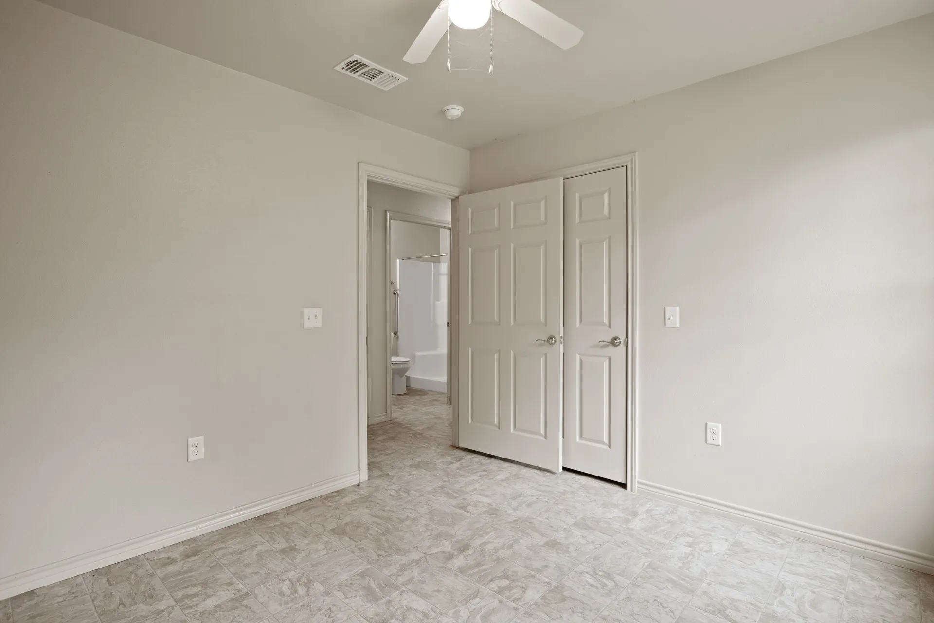 Single Family Residence For Sale in Cass County , 65 RHYNE, Avinger, Texas 75630, 3 Bedroom, 2 Bathroom, Garage spaces, 1,097 Sqft, built in 2014, mls#21298350, Real Estate Agent in Avinger, Homes For Sale in Cass county, Homes For Sale in Avinger, Realtor in Avinger Texas, Real Estate Brokerage Independent Realty Texas, Luminita Cordes Realtor