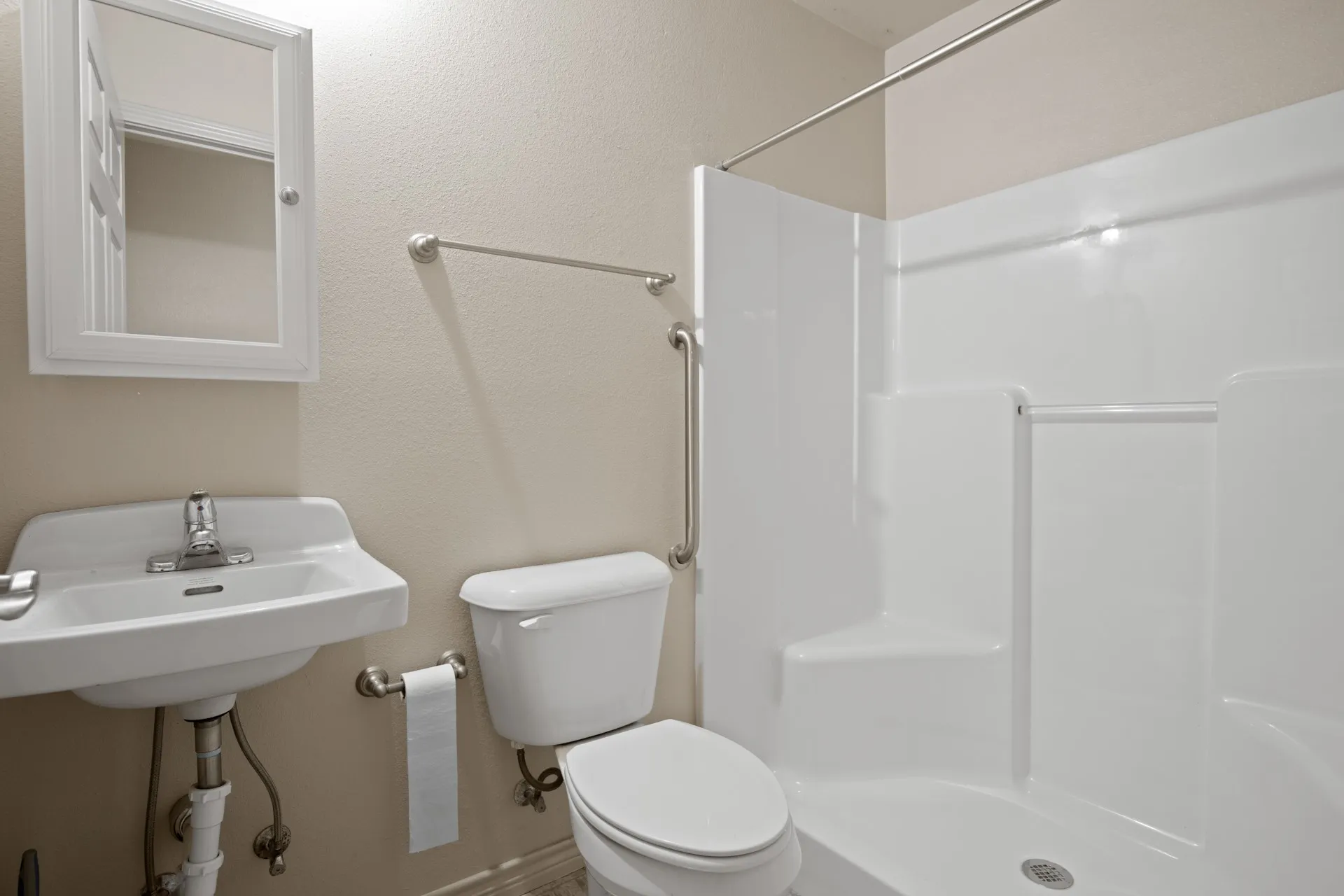 Single Family Residence For Sale in Cass County , 65 RHYNE, Avinger, Texas 75630, 3 Bedroom, 2 Bathroom, Garage spaces, 1,097 Sqft, built in 2014, mls#21298350, Real Estate Agent in Avinger, Homes For Sale in Cass county, Homes For Sale in Avinger, Realtor in Avinger Texas, Real Estate Brokerage Independent Realty Texas, Luminita Cordes Realtor