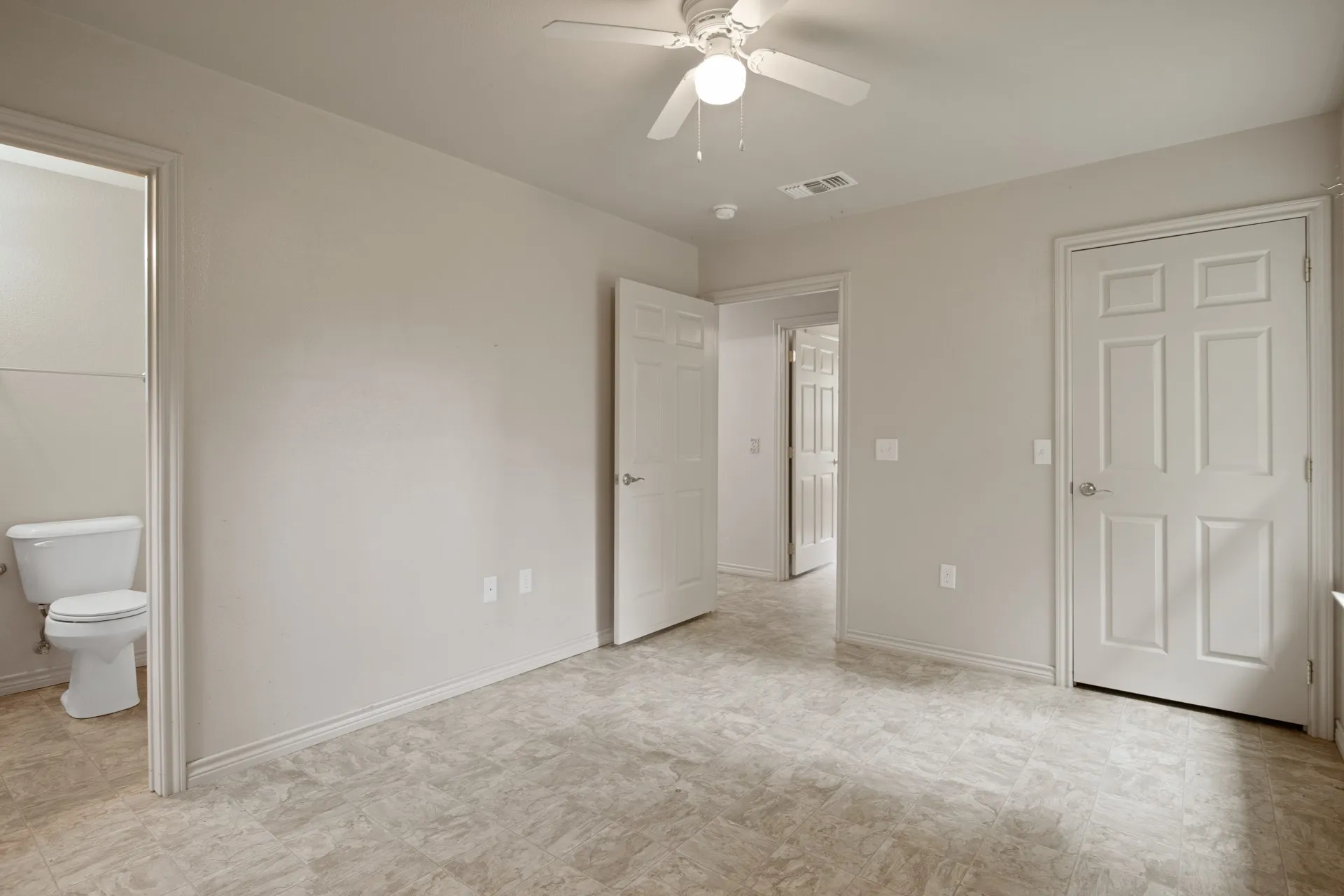 Single Family Residence For Sale in Cass County , 65 RHYNE, Avinger, Texas 75630, 3 Bedroom, 2 Bathroom, Garage spaces, 1,097 Sqft, built in 2014, mls#21298350, Real Estate Agent in Avinger, Homes For Sale in Cass county, Homes For Sale in Avinger, Realtor in Avinger Texas, Real Estate Brokerage Independent Realty Texas, Luminita Cordes Realtor