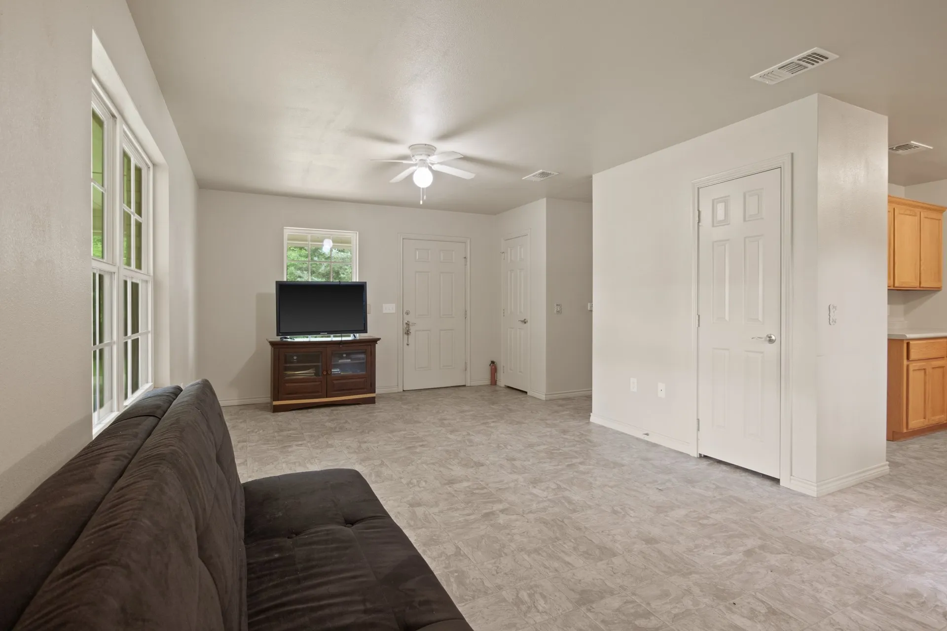 Single Family Residence For Sale in Cass County , 65 RHYNE, Avinger, Texas 75630, 3 Bedroom, 2 Bathroom, Garage spaces, 1,097 Sqft, built in 2014, mls#21298350, Real Estate Agent in Avinger, Homes For Sale in Cass county, Homes For Sale in Avinger, Realtor in Avinger Texas, Real Estate Brokerage Independent Realty Texas, Luminita Cordes Realtor