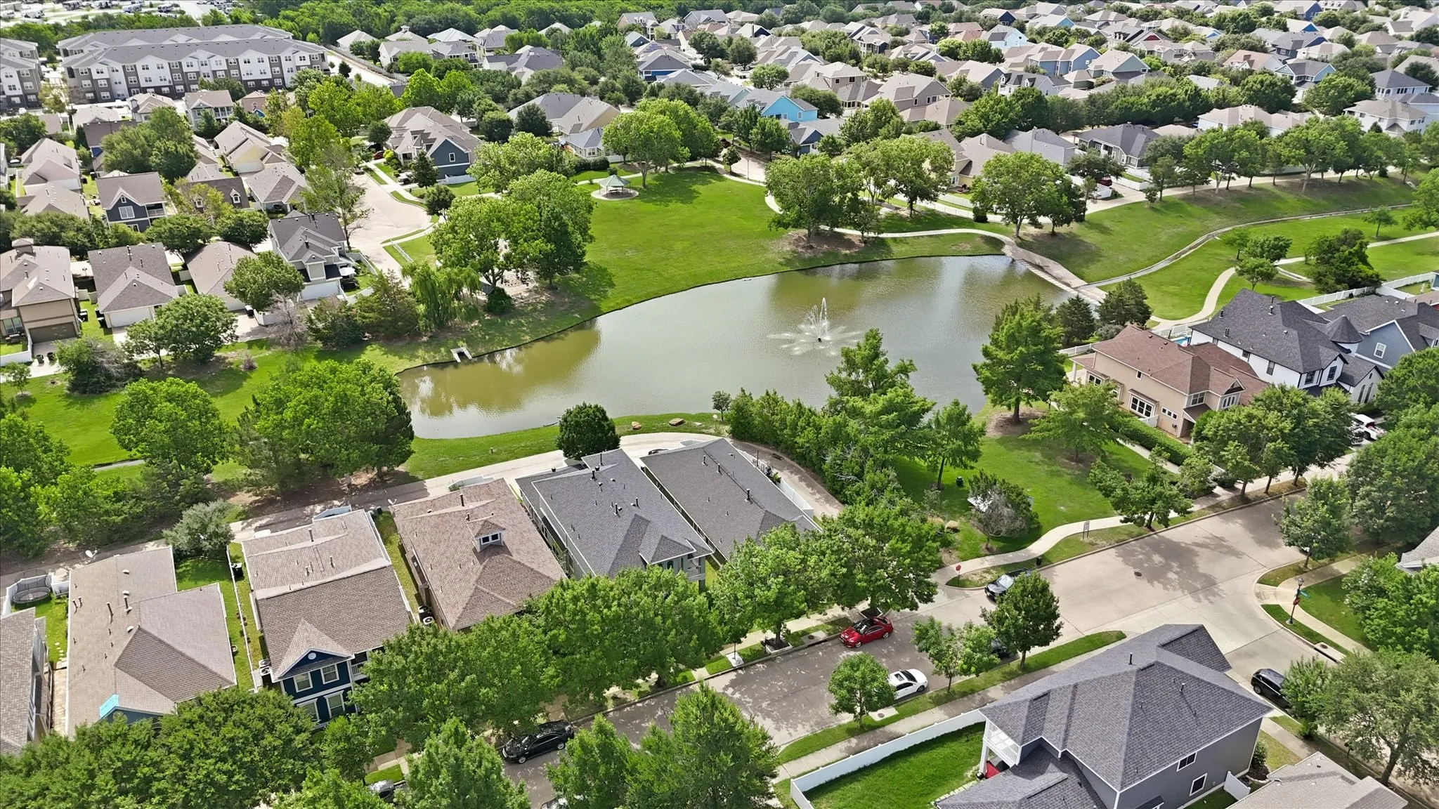 Single Family Residence For Sale in Denton County , 1418 Sea Pines Drive, Savannah, Texas 76227, 4 Bedroom, 3 Bathroom, 2 Garage spaces, 2,561 Sqft, built in 2006, mls#21293222, Real Estate Agent in Savannah, Homes For Sale in Denton county, Homes For Sale in Savannah, Realtor in Savannah Texas, Real Estate Brokerage Independent Realty Texas, Luminita Cordes Realtor
