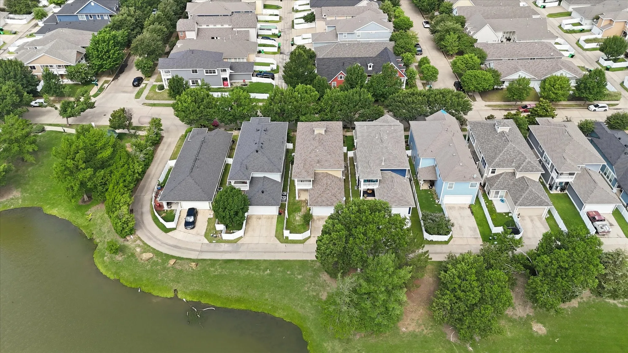 Single Family Residence For Sale in Denton County , 1418 Sea Pines Drive, Savannah, Texas 76227, 4 Bedroom, 3 Bathroom, 2 Garage spaces, 2,561 Sqft, built in 2006, mls#21293222, Real Estate Agent in Savannah, Homes For Sale in Denton county, Homes For Sale in Savannah, Realtor in Savannah Texas, Real Estate Brokerage Independent Realty Texas, Luminita Cordes Realtor