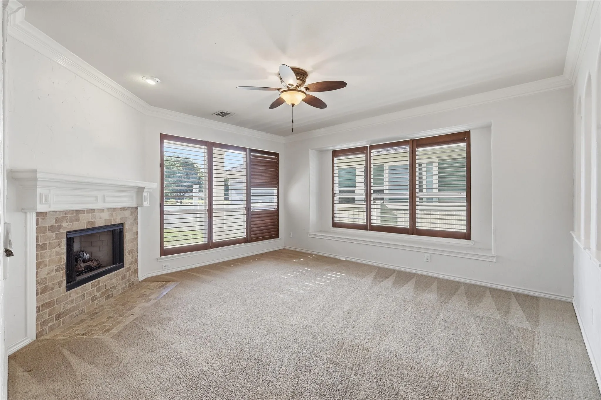 Single Family Residence For Sale in Denton County , 1418 Sea Pines Drive, Savannah, Texas 76227, 4 Bedroom, 3 Bathroom, 2 Garage spaces, 2,561 Sqft, built in 2006, mls#21293222, Real Estate Agent in Savannah, Homes For Sale in Denton county, Homes For Sale in Savannah, Realtor in Savannah Texas, Real Estate Brokerage Independent Realty Texas, Luminita Cordes Realtor