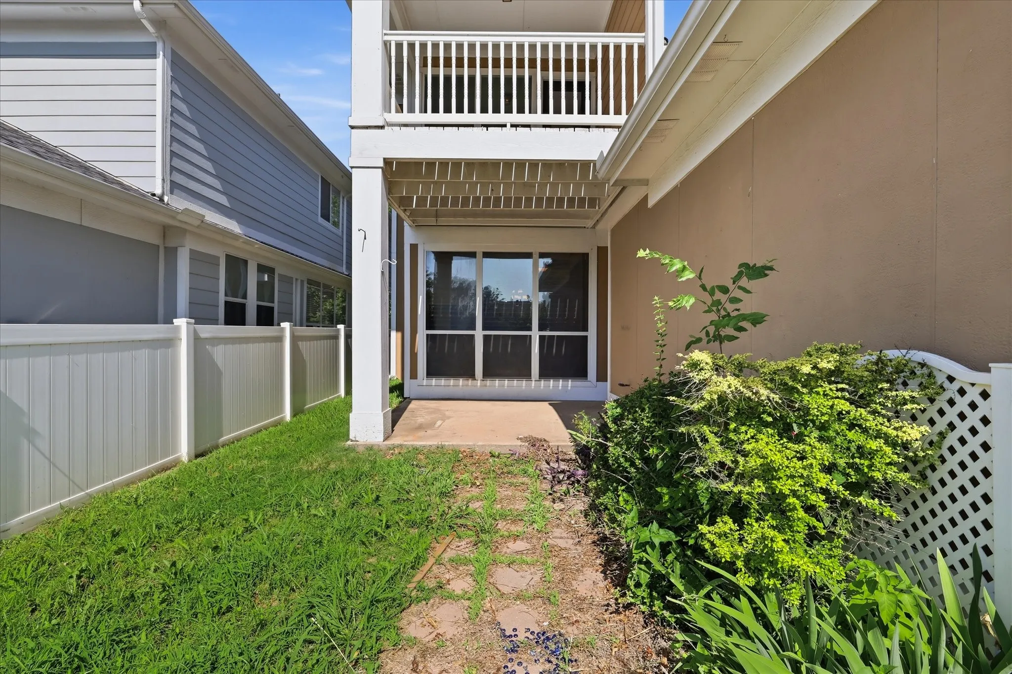 Single Family Residence For Sale in Denton County , 1418 Sea Pines Drive, Savannah, Texas 76227, 4 Bedroom, 3 Bathroom, 2 Garage spaces, 2,561 Sqft, built in 2006, mls#21293222, Real Estate Agent in Savannah, Homes For Sale in Denton county, Homes For Sale in Savannah, Realtor in Savannah Texas, Real Estate Brokerage Independent Realty Texas, Luminita Cordes Realtor
