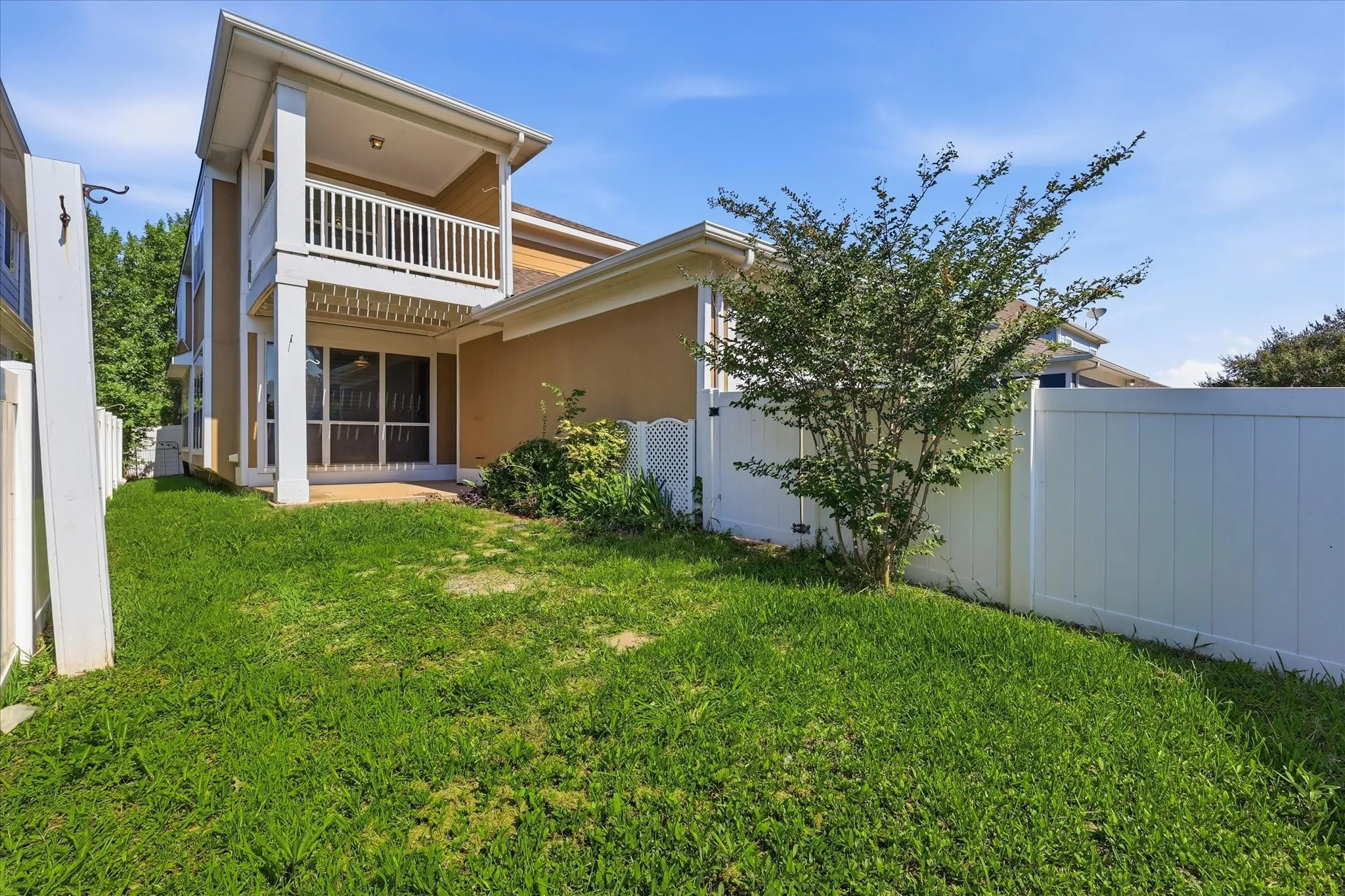 Single Family Residence For Sale in Denton County , 1418 Sea Pines Drive, Savannah, Texas 76227, 4 Bedroom, 3 Bathroom, 2 Garage spaces, 2,561 Sqft, built in 2006, mls#21293222, Real Estate Agent in Savannah, Homes For Sale in Denton county, Homes For Sale in Savannah, Realtor in Savannah Texas, Real Estate Brokerage Independent Realty Texas, Luminita Cordes Realtor