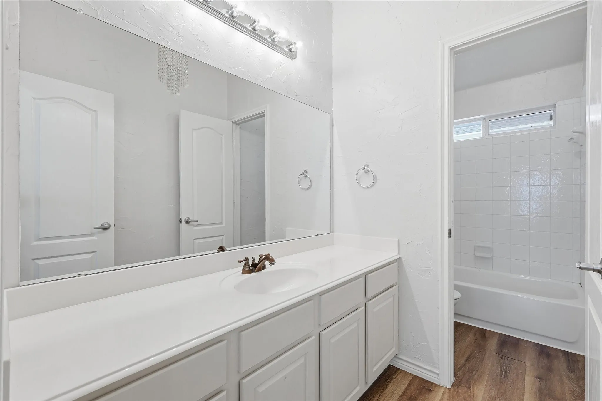 Single Family Residence For Sale in Denton County , 1418 Sea Pines Drive, Savannah, Texas 76227, 4 Bedroom, 3 Bathroom, 2 Garage spaces, 2,561 Sqft, built in 2006, mls#21293222, Real Estate Agent in Savannah, Homes For Sale in Denton county, Homes For Sale in Savannah, Realtor in Savannah Texas, Real Estate Brokerage Independent Realty Texas, Luminita Cordes Realtor