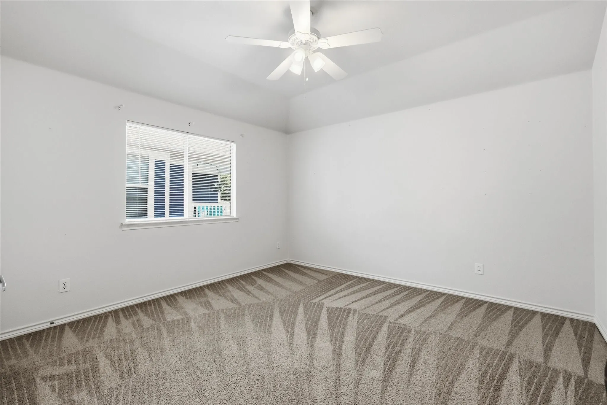 Single Family Residence For Sale in Denton County , 1418 Sea Pines Drive, Savannah, Texas 76227, 4 Bedroom, 3 Bathroom, 2 Garage spaces, 2,561 Sqft, built in 2006, mls#21293222, Real Estate Agent in Savannah, Homes For Sale in Denton county, Homes For Sale in Savannah, Realtor in Savannah Texas, Real Estate Brokerage Independent Realty Texas, Luminita Cordes Realtor